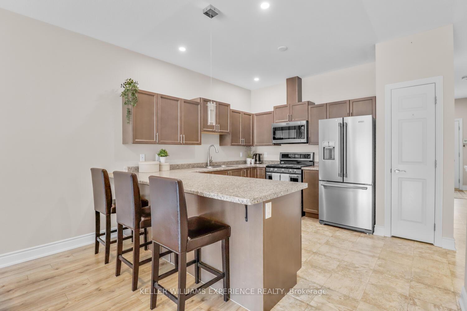 Photo 8 of 92 Lily Drive, Orillia — HOMEH