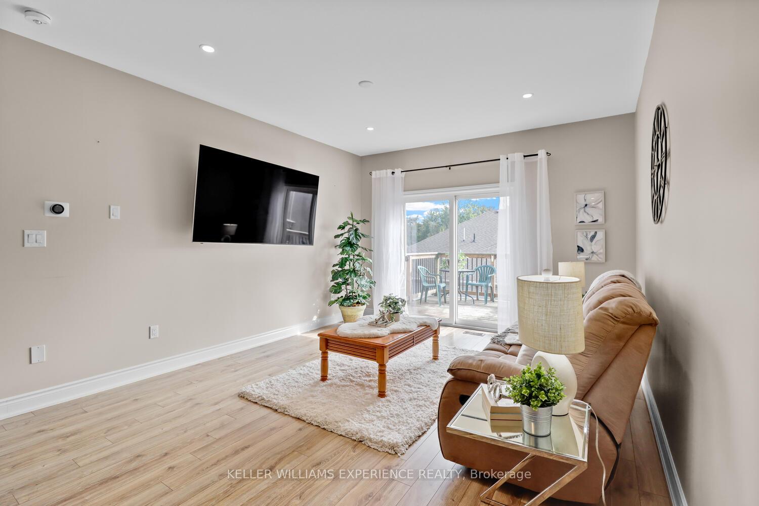 Photo 20 of 92 Lily Drive, Orillia — HOMEH