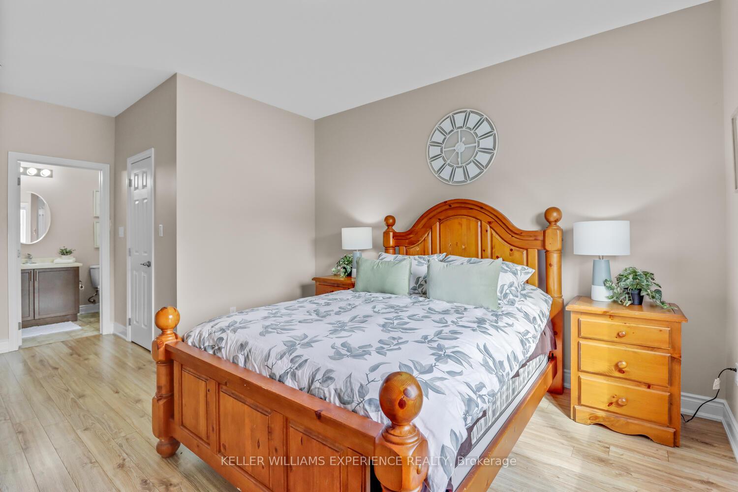 Photo 24 of 92 Lily Drive, Orillia — HOMEH