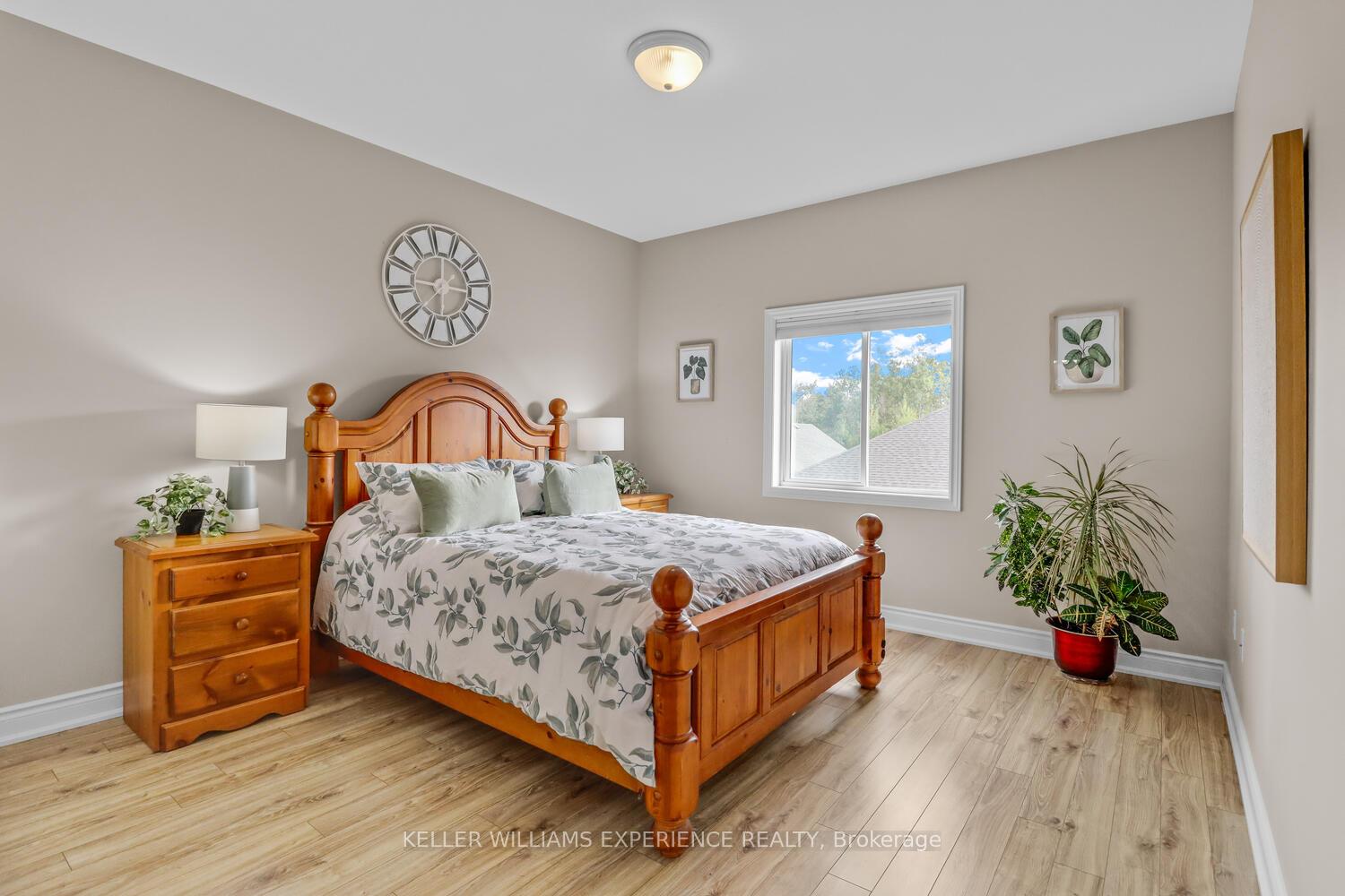 Photo 25 of 92 Lily Drive, Orillia — HOMEH