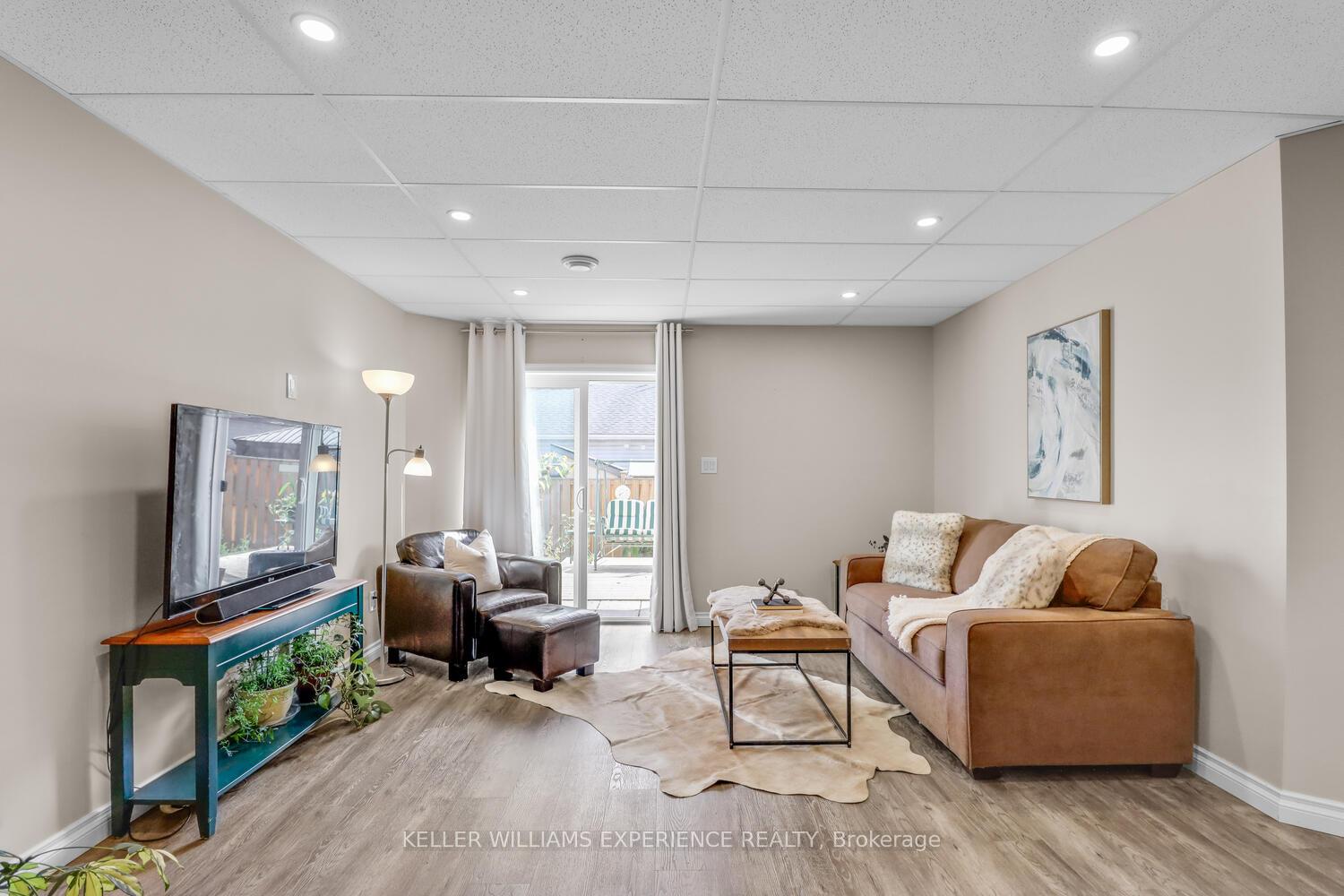 Photo 35 of 92 Lily Drive, Orillia — HOMEH