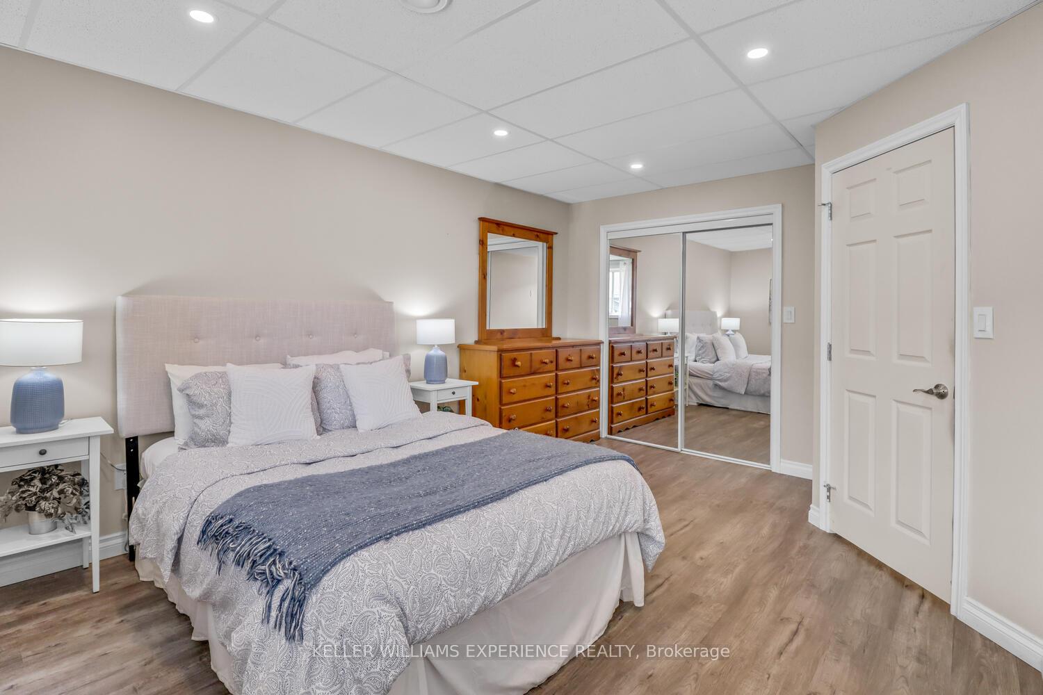 Photo 39 of 92 Lily Drive, Orillia — HOMEH