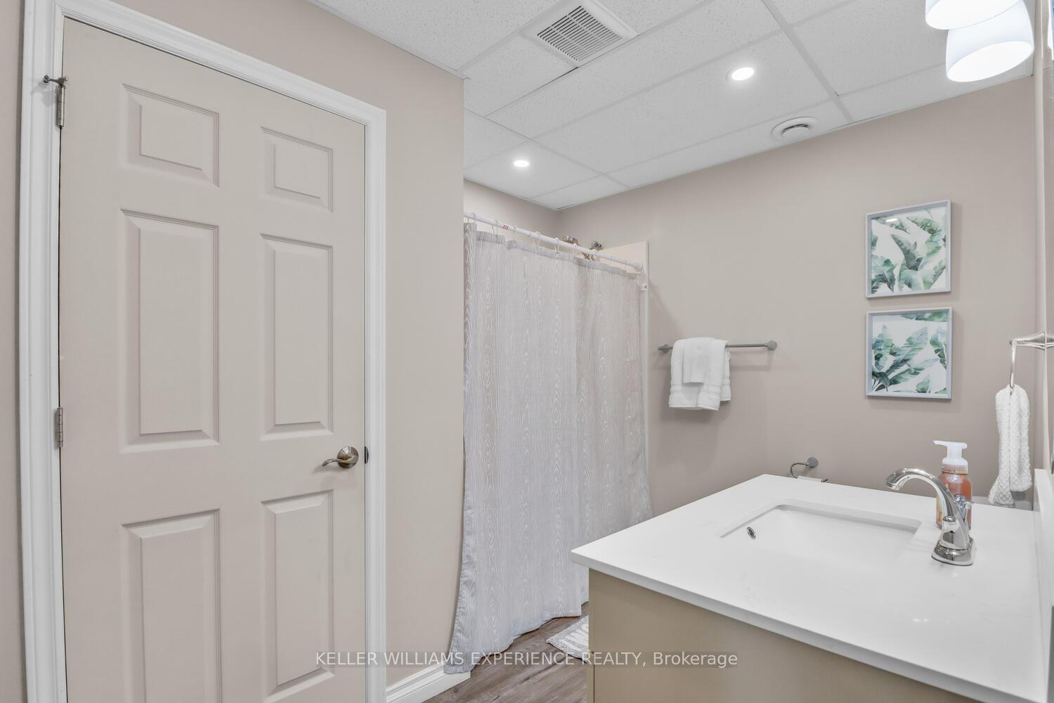 Photo 40 of 92 Lily Drive, Orillia — HOMEH