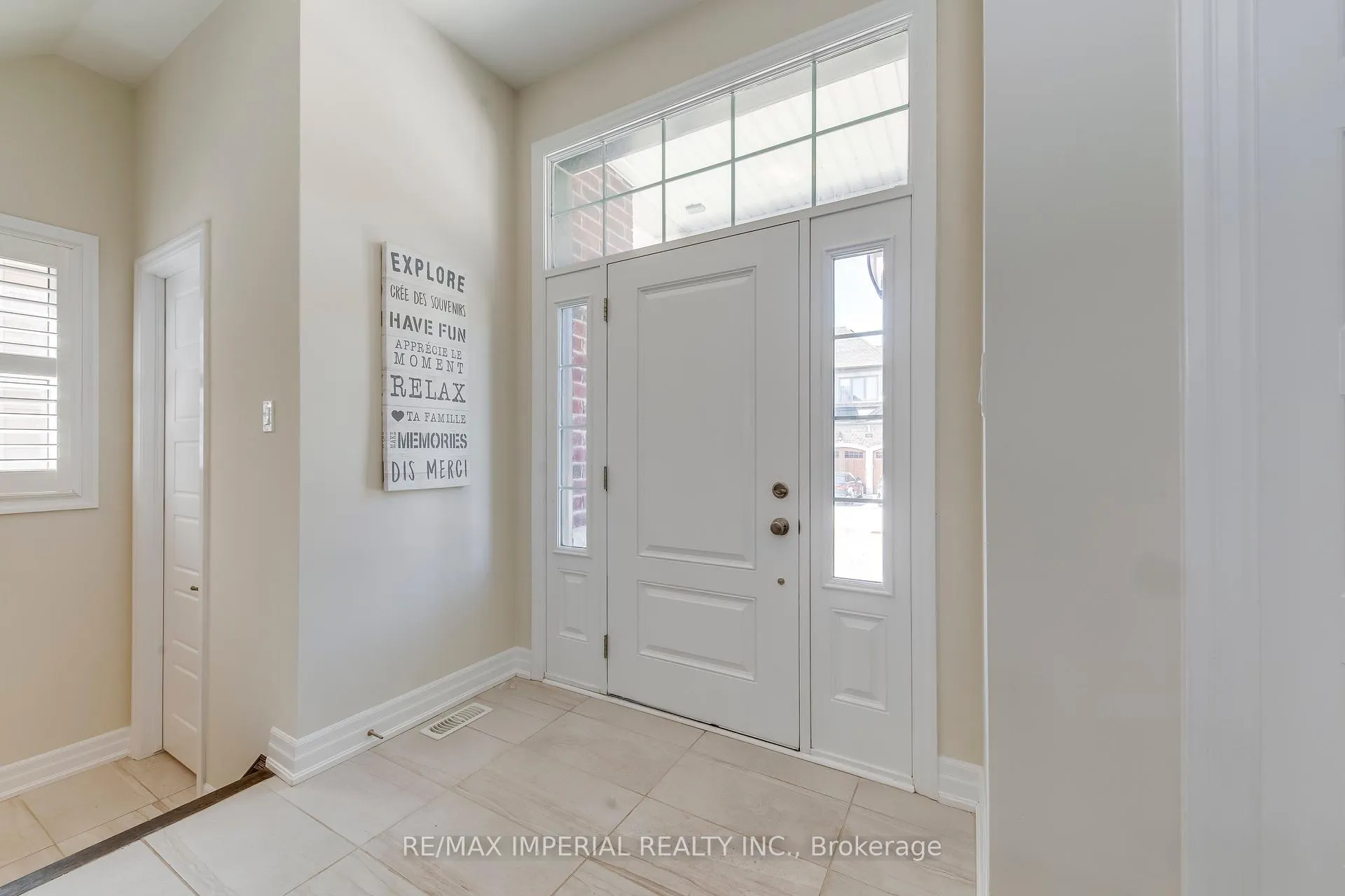 Photo 2 of 3263 Donald Mackay Street, Oakville, Glenorchy — HOMEH