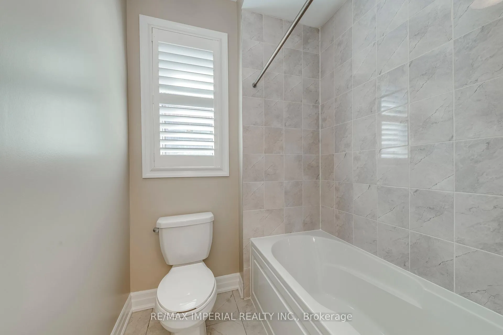 Photo 32 of 3263 Donald Mackay Street, Oakville, Glenorchy — HOMEH