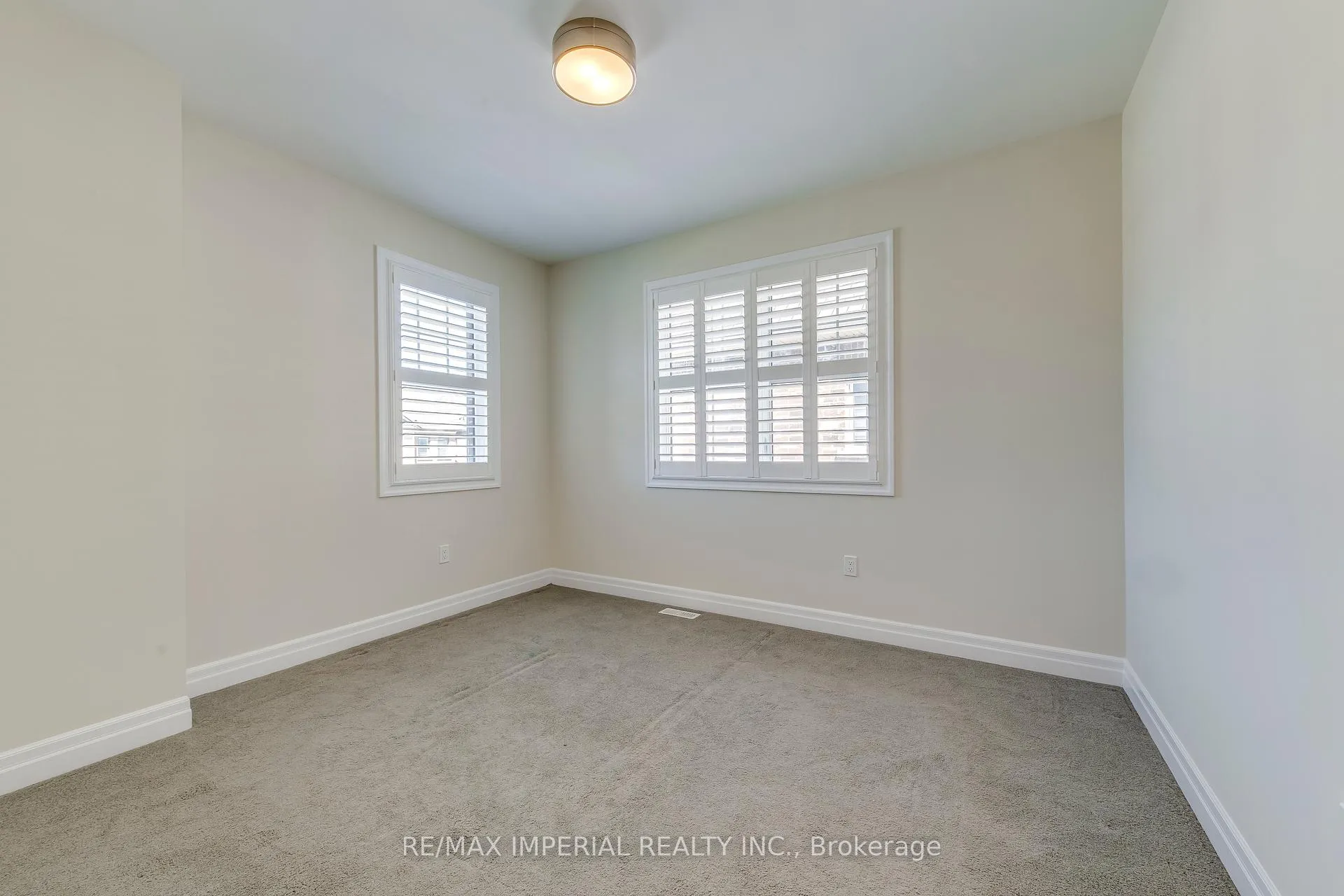 Photo 33 of 3263 Donald Mackay Street, Oakville, Glenorchy — HOMEH