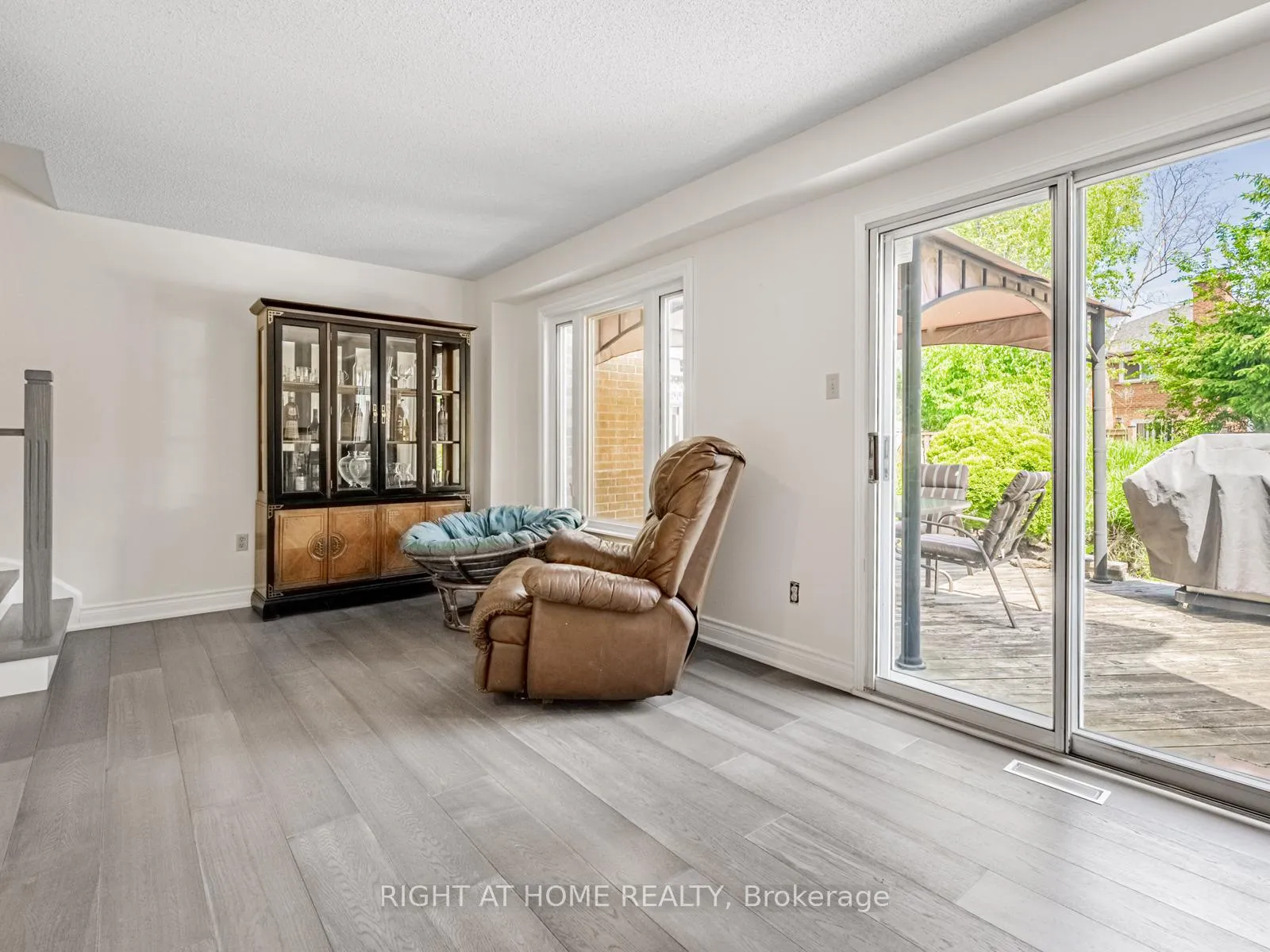 Photo 14 of 1129 Beechnut Road, Oakville, Clearview — HOMEH