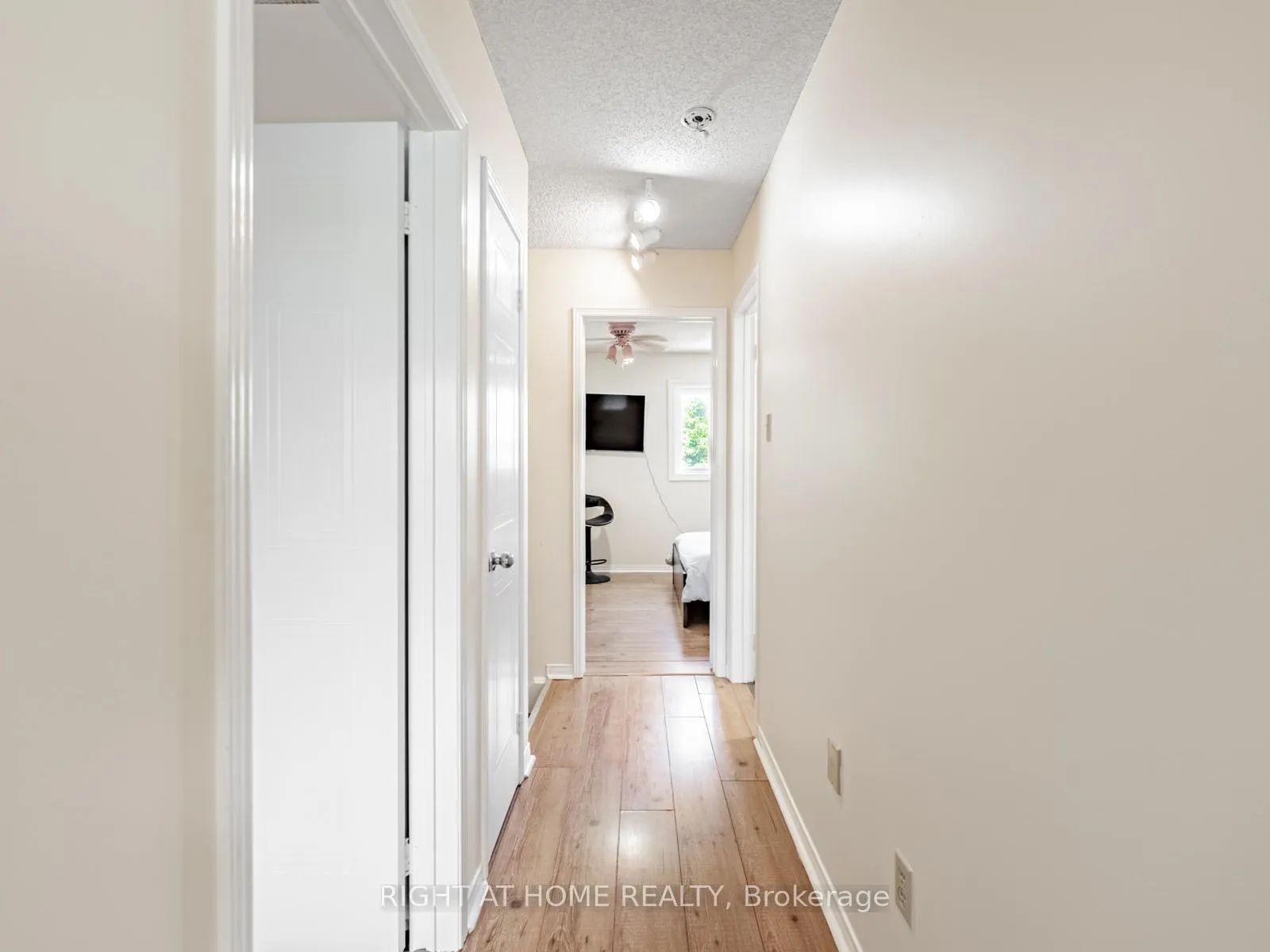 Photo 16 of 1129 Beechnut Road, Oakville, Clearview — HOMEH