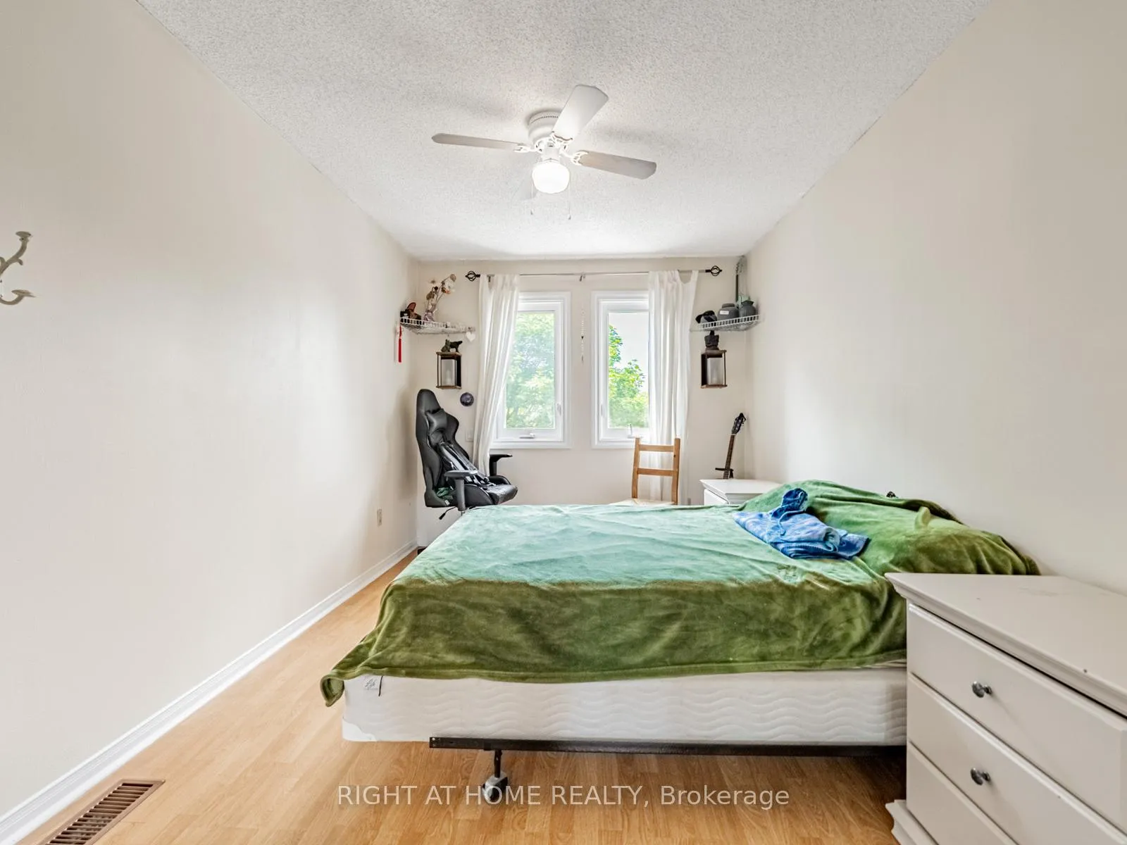 Photo 20 of 1129 Beechnut Road, Oakville, Clearview — HOMEH