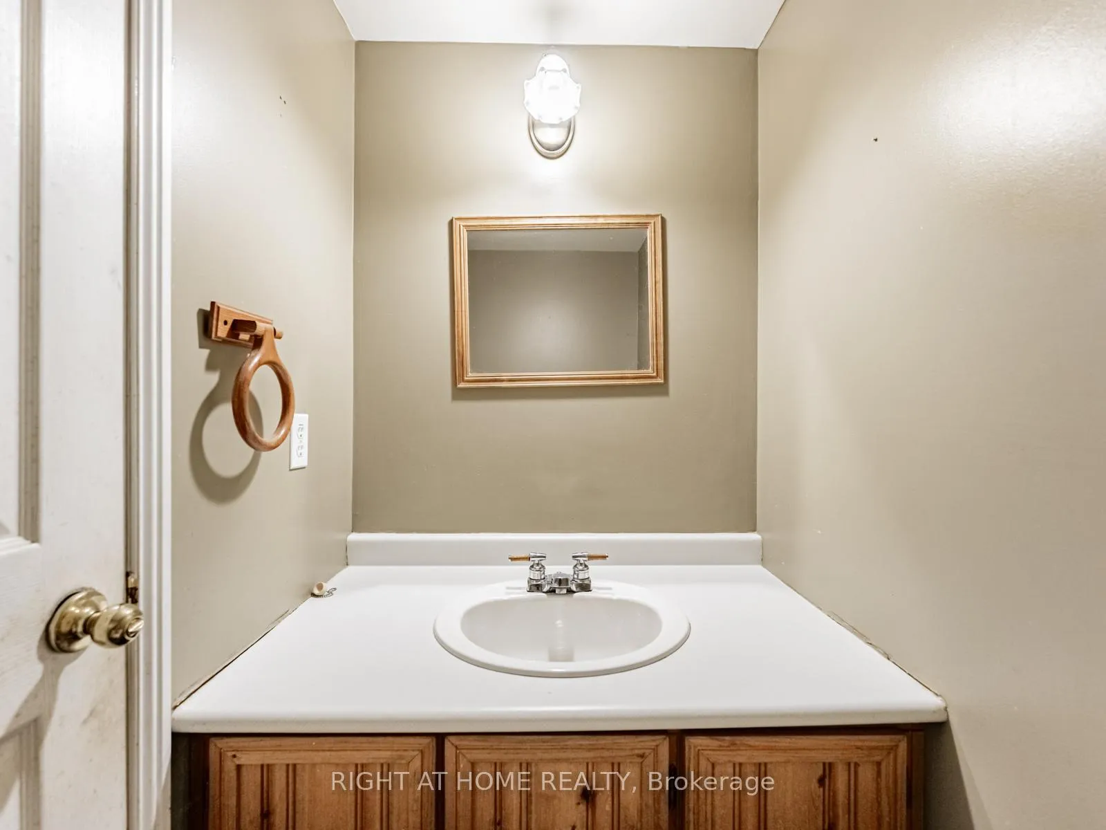Photo 30 of 1129 Beechnut Road, Oakville, Clearview — HOMEH