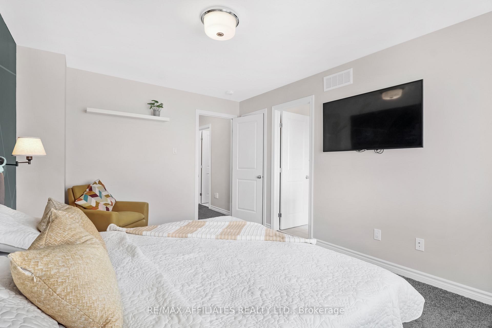 Photo 18 of 357 Mishawashkode Street, Ottawa, Camelot — HOMEH