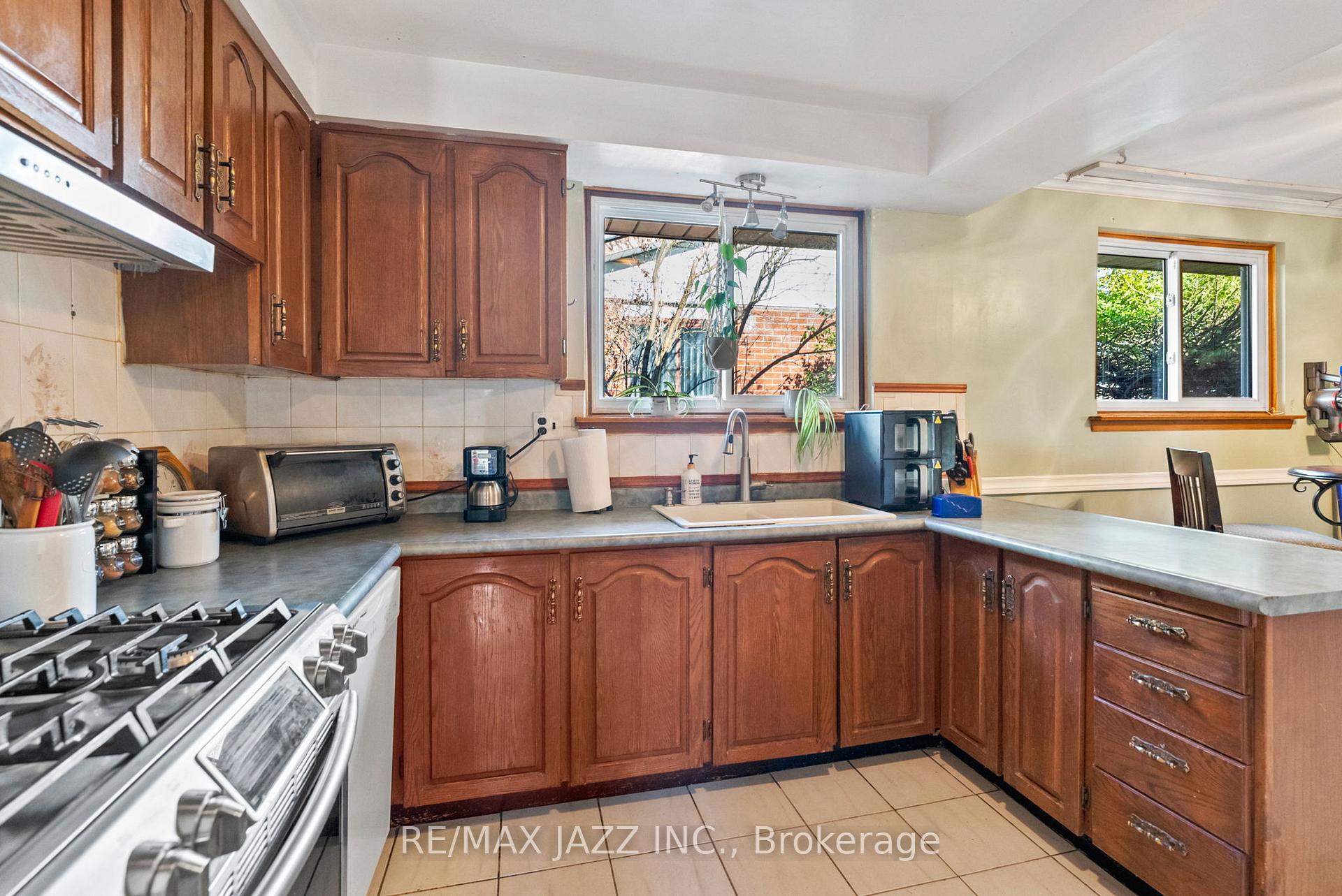Photo 35 of 286 Lorindale Drive, Oshawa, Donevan — HOMEH