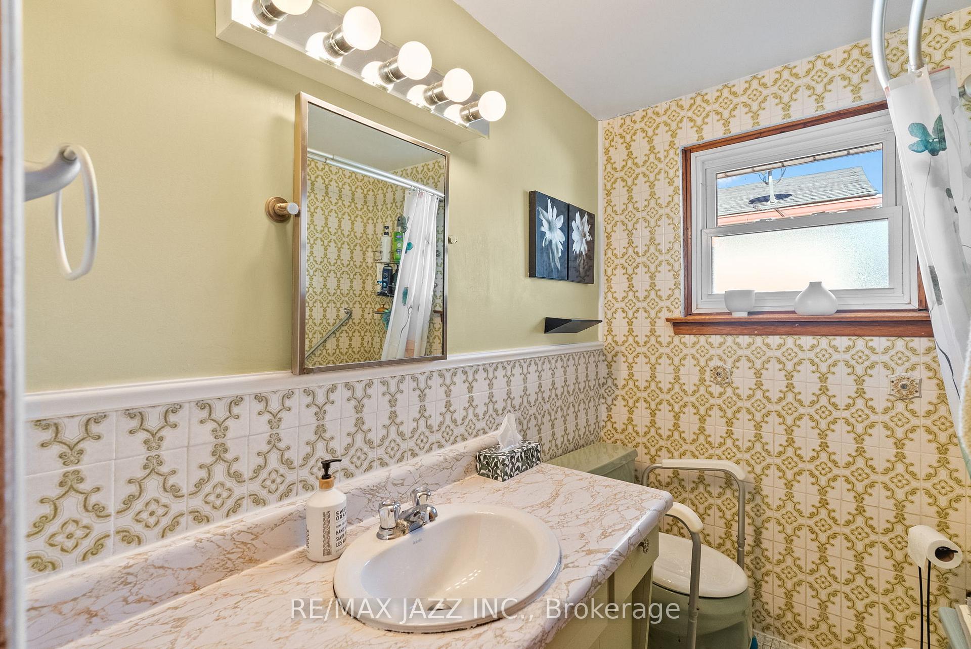 Photo 49 of 286 Lorindale Drive, Oshawa, Donevan — HOMEH