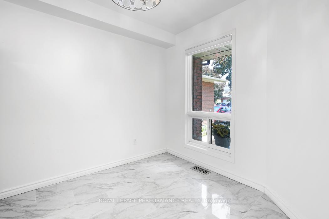 Photo 11 of 1416 Caravel Crescent, Ottawa, Bilberry Creek/Queenswood Heights — HOMEH