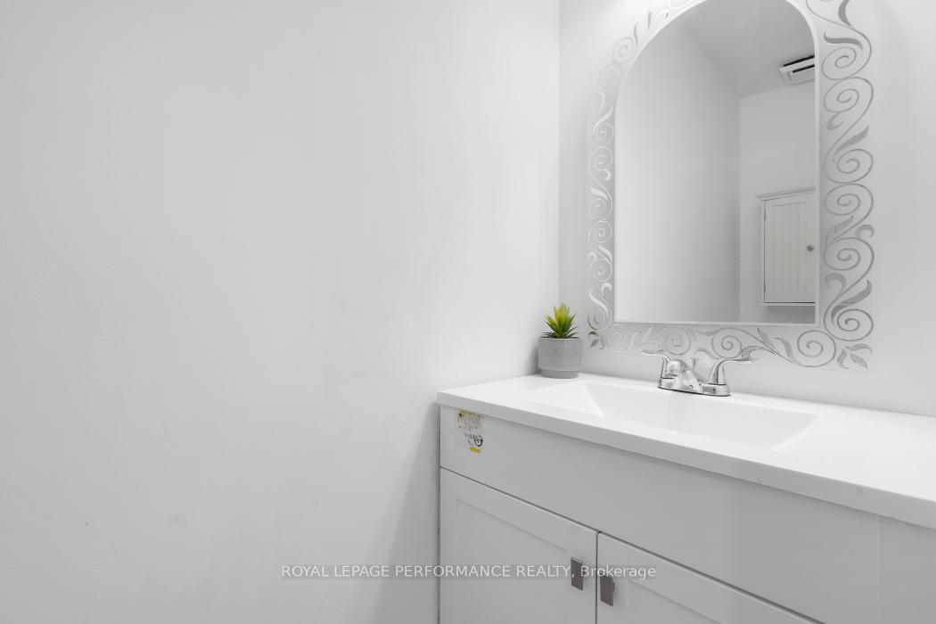 Photo 17 of 1416 Caravel Crescent, Ottawa, Bilberry Creek/Queenswood Heights — HOMEH