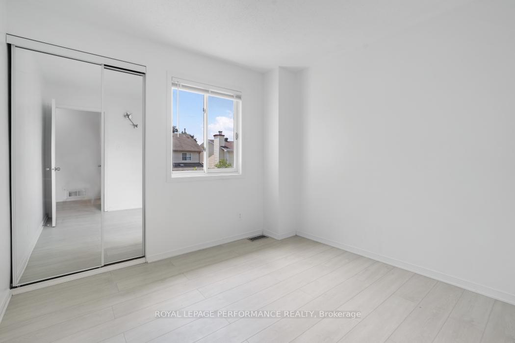 Photo 22 of 1416 Caravel Crescent, Ottawa, Bilberry Creek/Queenswood Heights — HOMEH