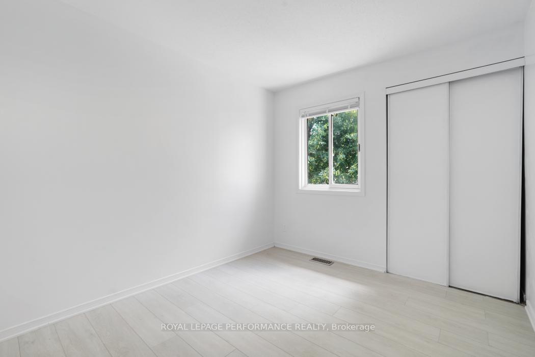 Photo 24 of 1416 Caravel Crescent, Ottawa, Bilberry Creek/Queenswood Heights — HOMEH
