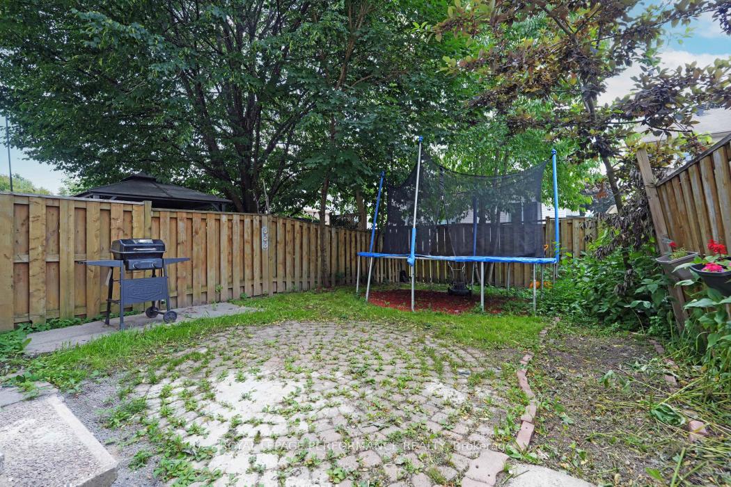 Photo 29 of 1416 Caravel Crescent, Ottawa, Bilberry Creek/Queenswood Heights — HOMEH