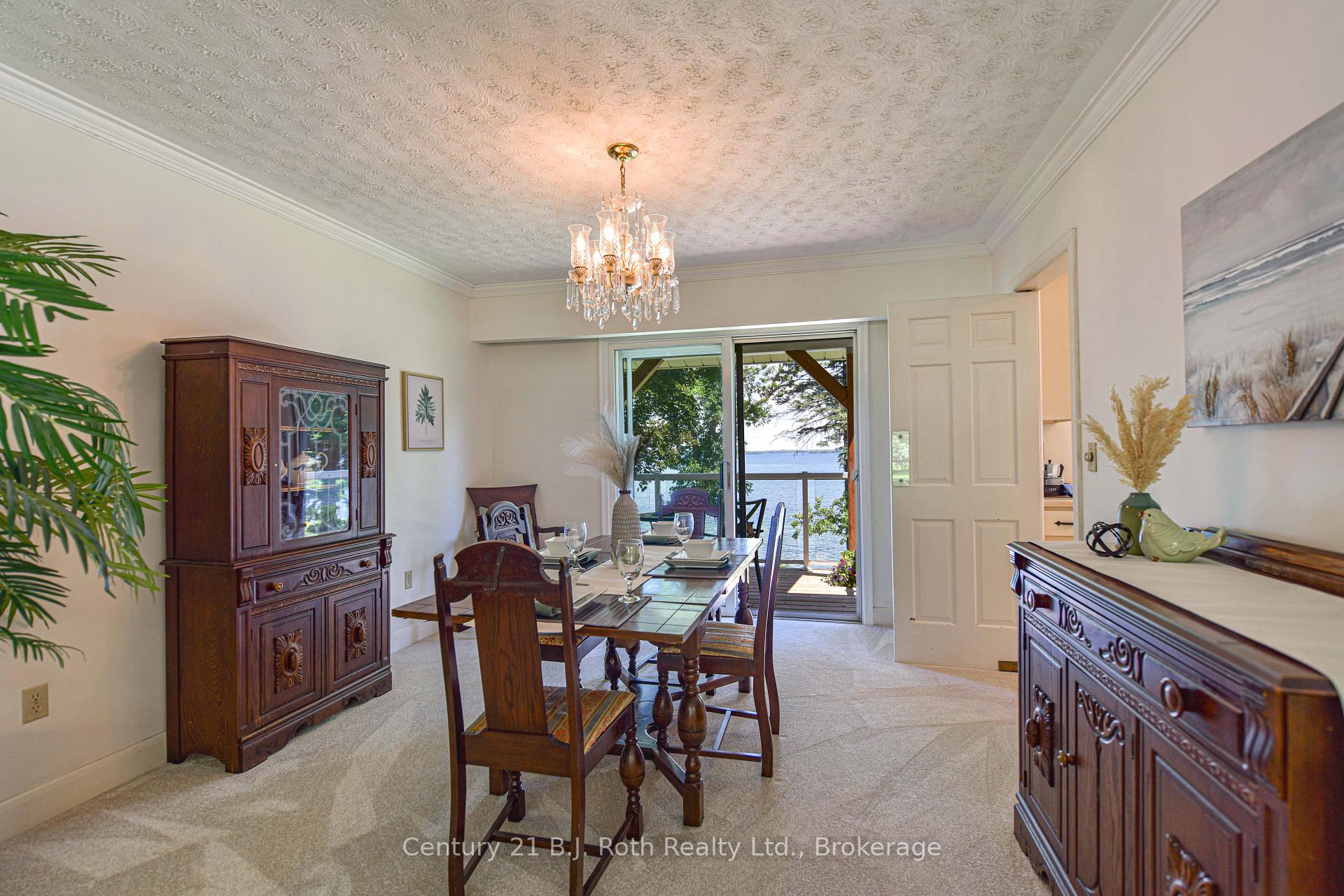 Photo 11 of 330 Bay Street, Orillia — HOMEH