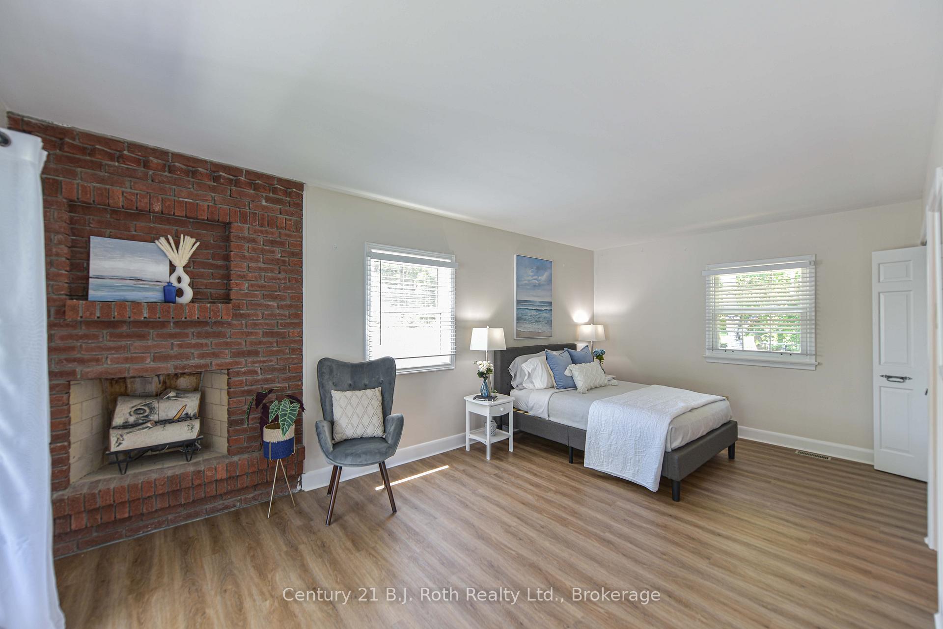 Photo 20 of 330 Bay Street, Orillia — HOMEH