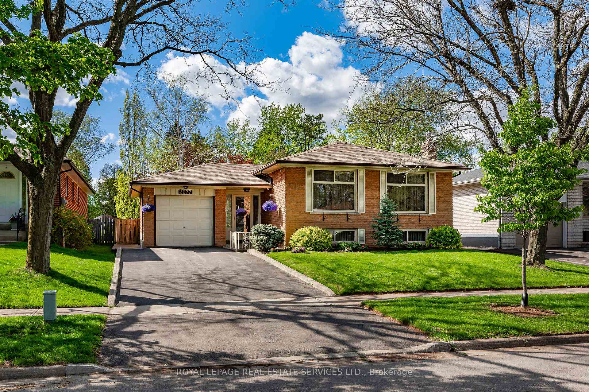 Front of 2277 Wyandotte Drive
