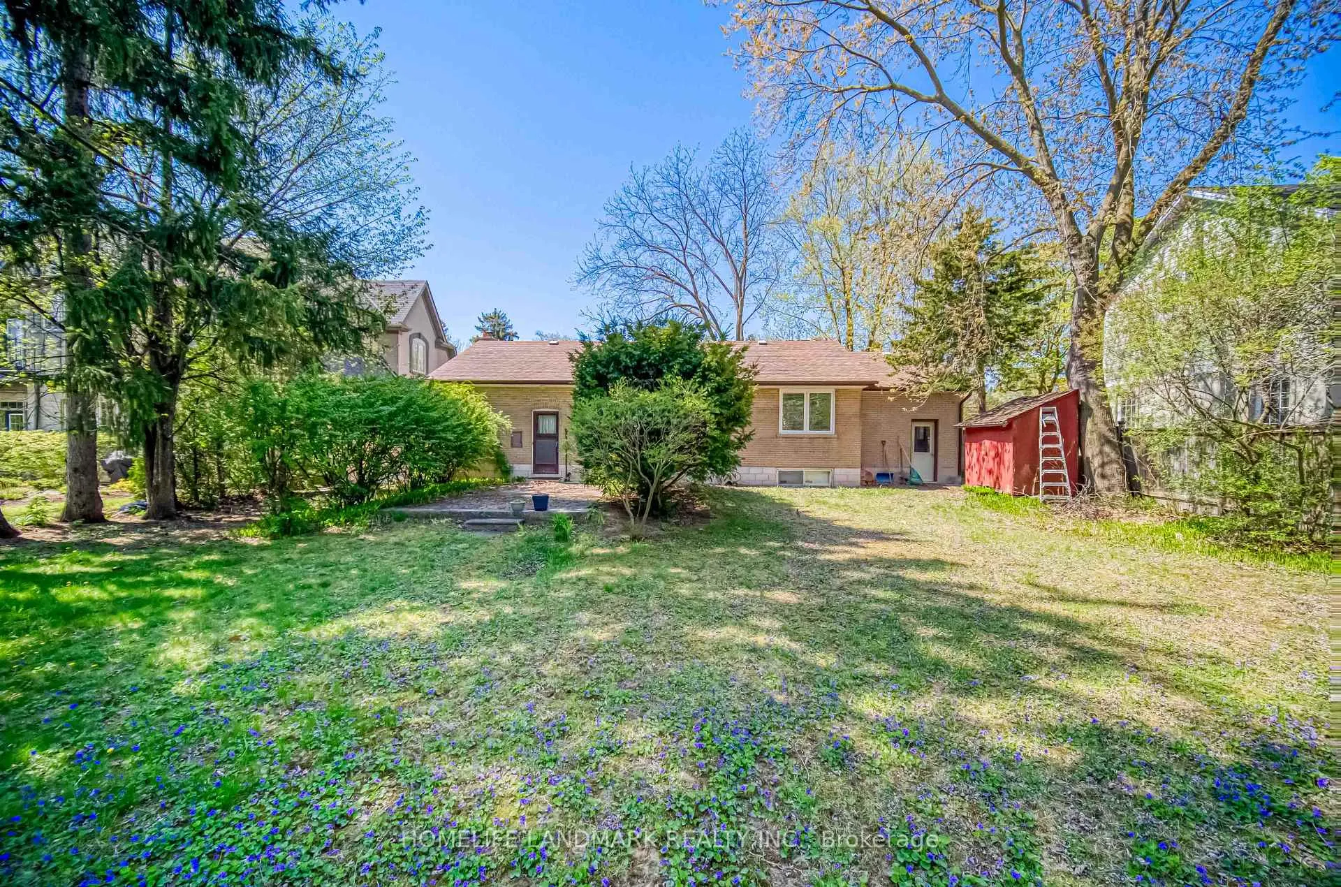 Photo 26 of 425 Maple Grove Drive, Oakville, Ford — HOMEH