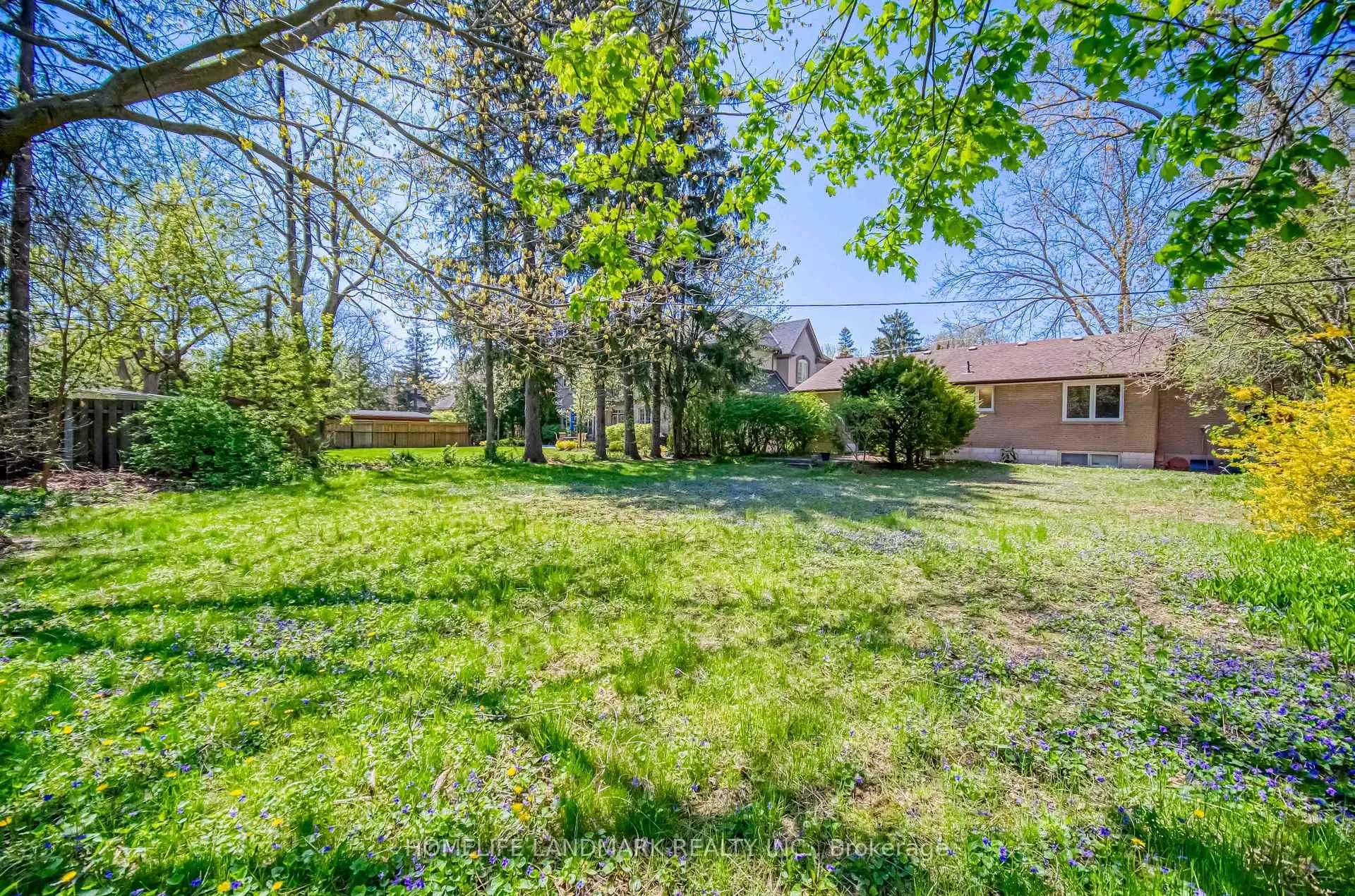 Photo 29 of 425 Maple Grove Drive, Oakville, Ford — HOMEH