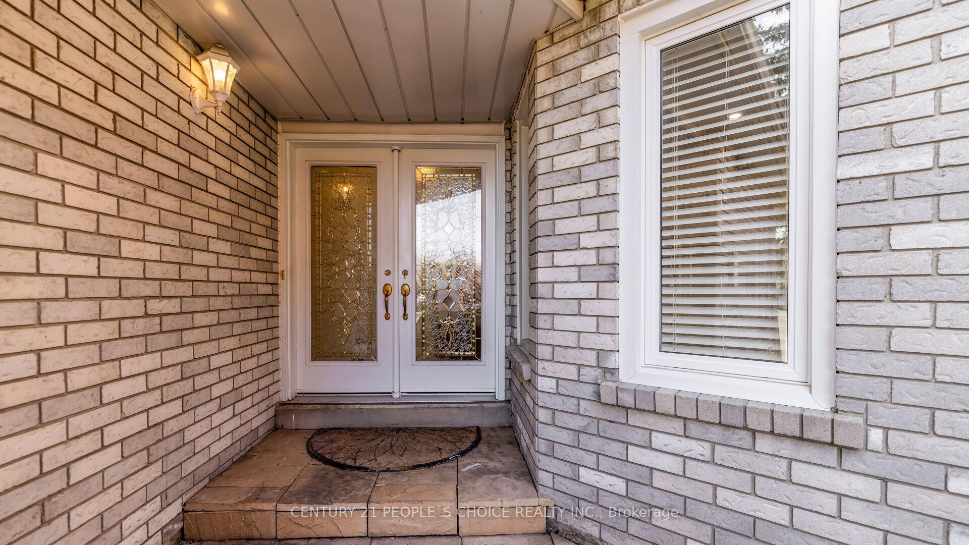 Photo 3 of 3464 Nutcracker Drive, Mississauga, Lisgar — HOMEH
