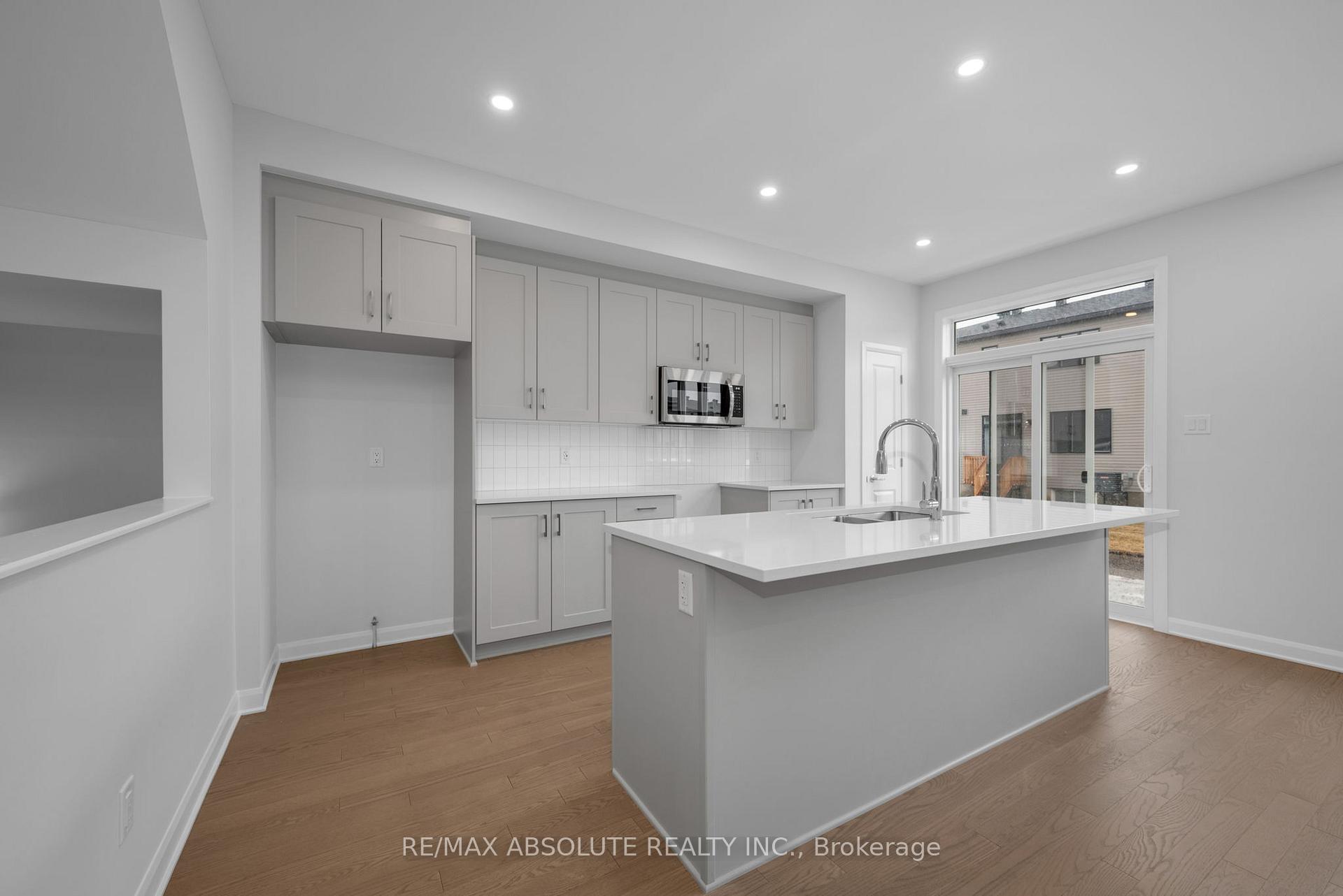 Photo 10 of 312 Establish Avenue, Ottawa, Avalon West — HOMEH