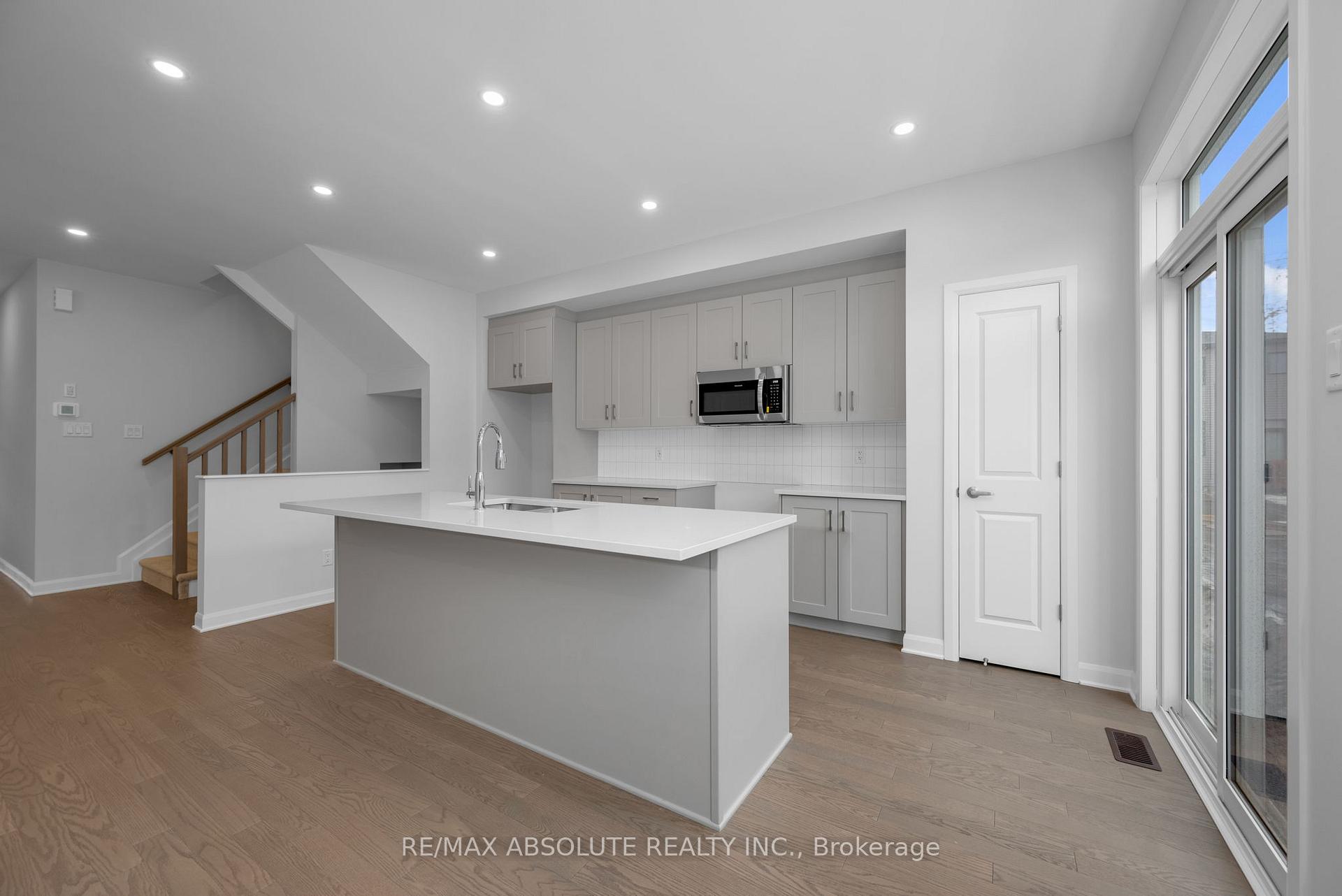 Photo 11 of 312 Establish Avenue, Ottawa, Avalon West — HOMEH