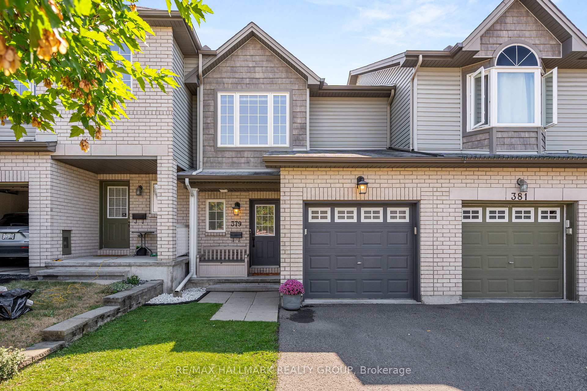 Photo 1 of 379 Rolling Meadow Crescent, Ottawa, Mer Bleue/Bradley Estates/Anderson Park — HOMEH