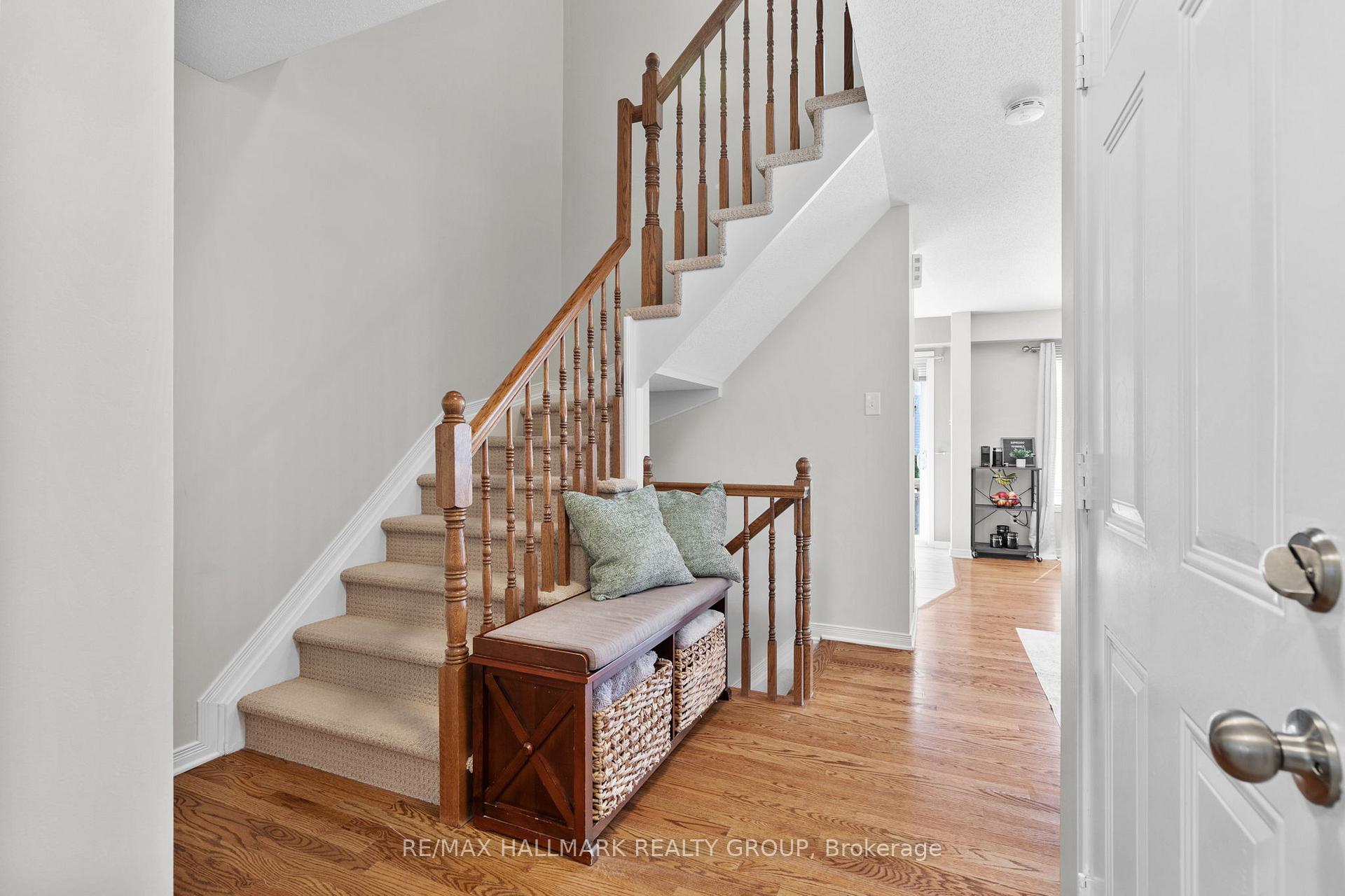 Photo 6 of 379 Rolling Meadow Crescent, Ottawa, Mer Bleue/Bradley Estates/Anderson Park — HOMEH