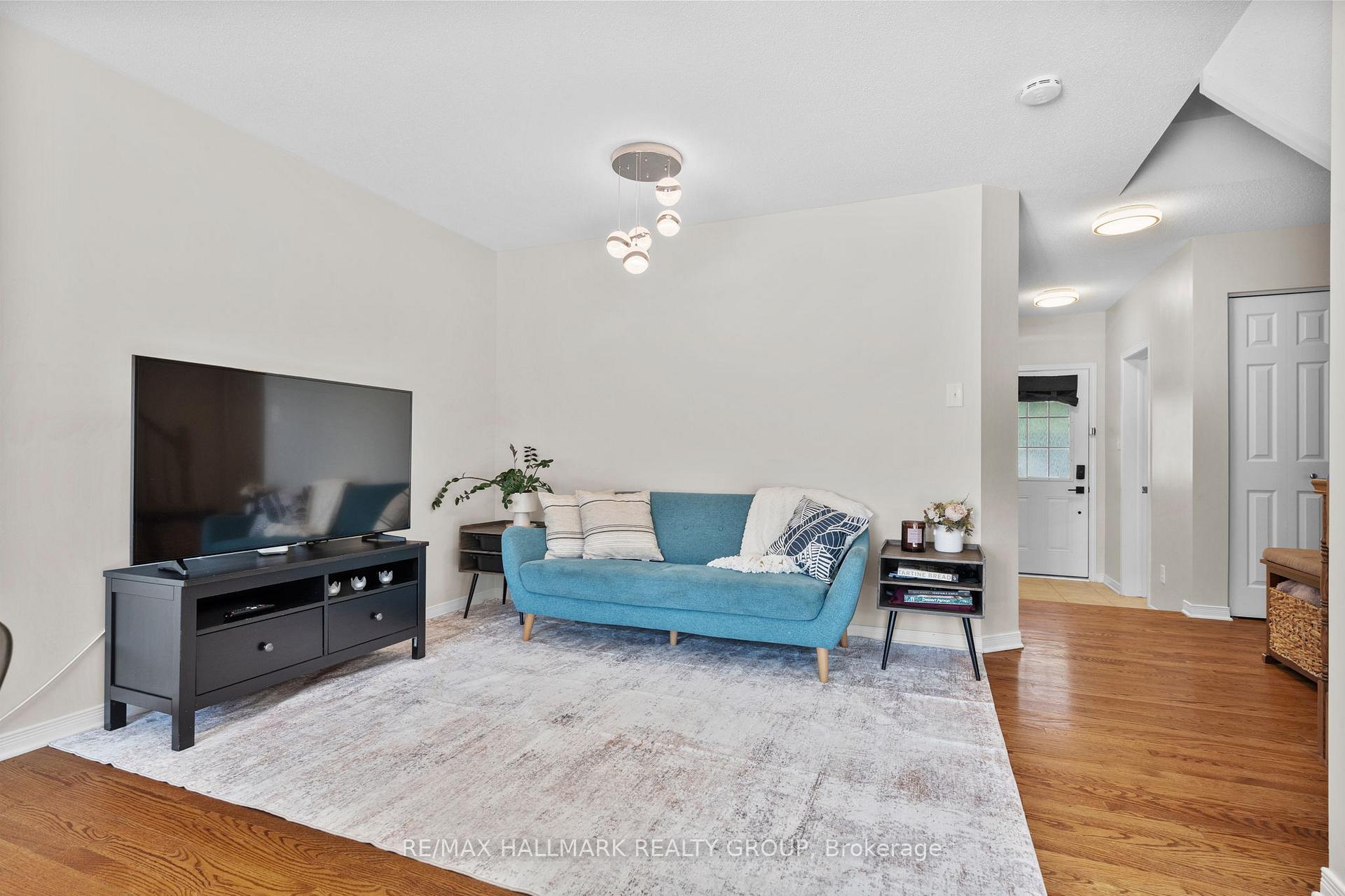Photo 7 of 379 Rolling Meadow Crescent, Ottawa, Mer Bleue/Bradley Estates/Anderson Park — HOMEH