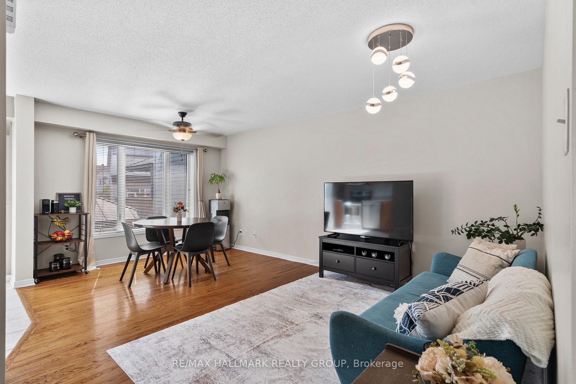 Photo 9 of 379 Rolling Meadow Crescent, Ottawa, Mer Bleue/Bradley Estates/Anderson Park — HOMEH