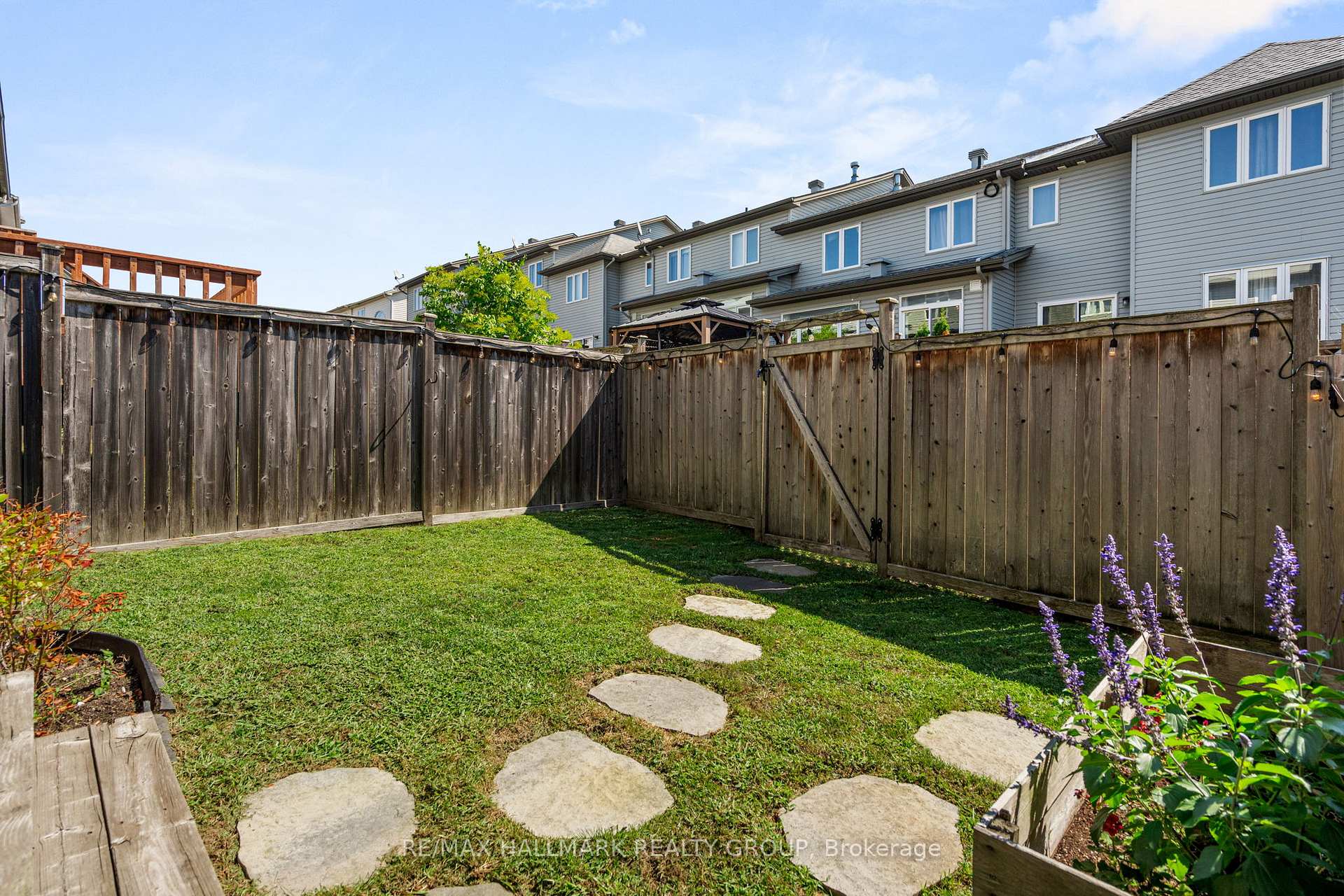 Photo 36 of 379 Rolling Meadow Crescent, Ottawa, Mer Bleue/Bradley Estates/Anderson Park — HOMEH