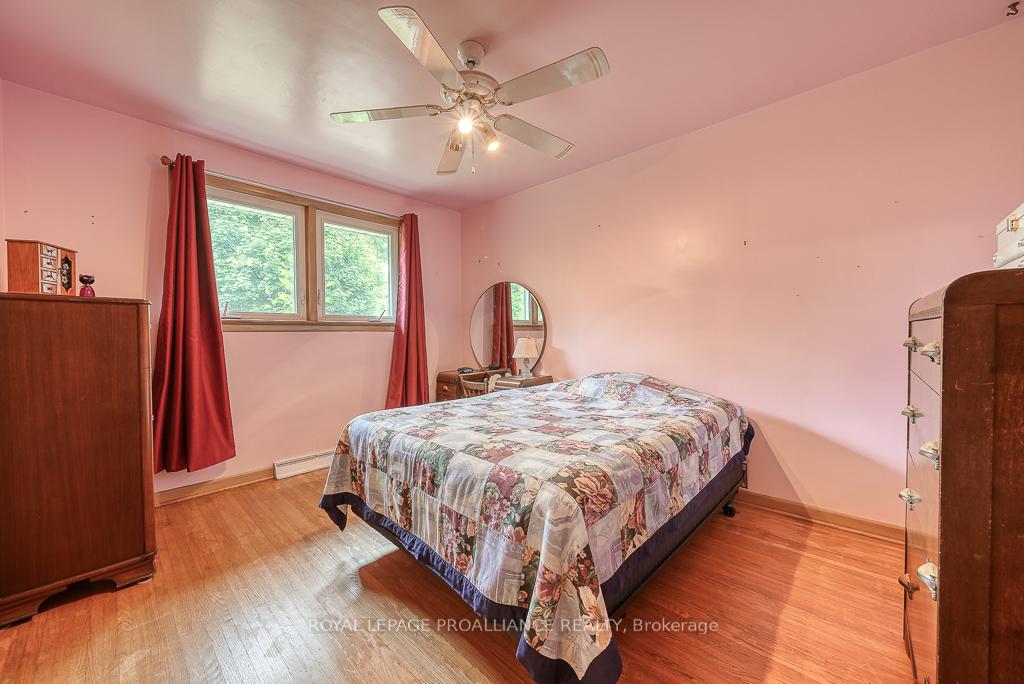 Photo 8 of 335 Delcrest Avenue E, Norfolk, Delhi — HOMEH
