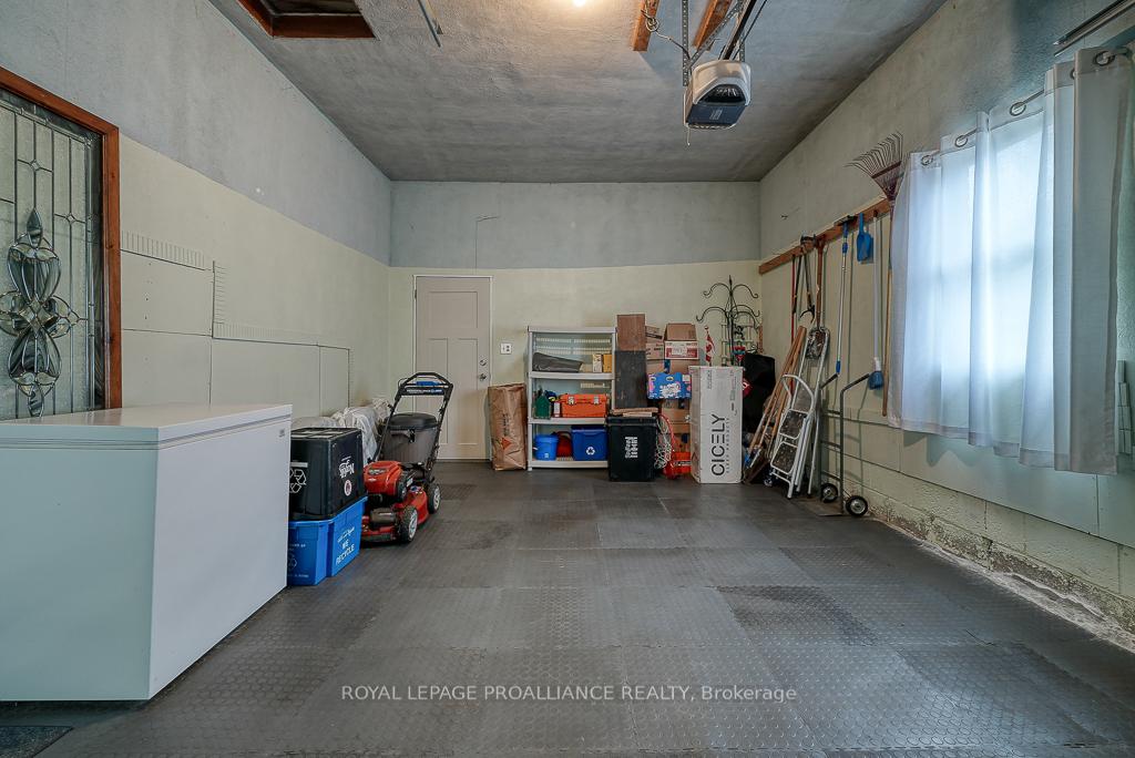 Photo 11 of 335 Delcrest Avenue E, Norfolk, Delhi — HOMEH