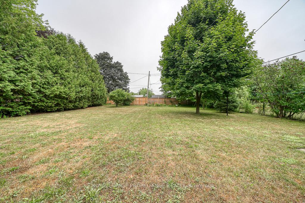 Photo 12 of 335 Delcrest Avenue E, Norfolk, Delhi — HOMEH