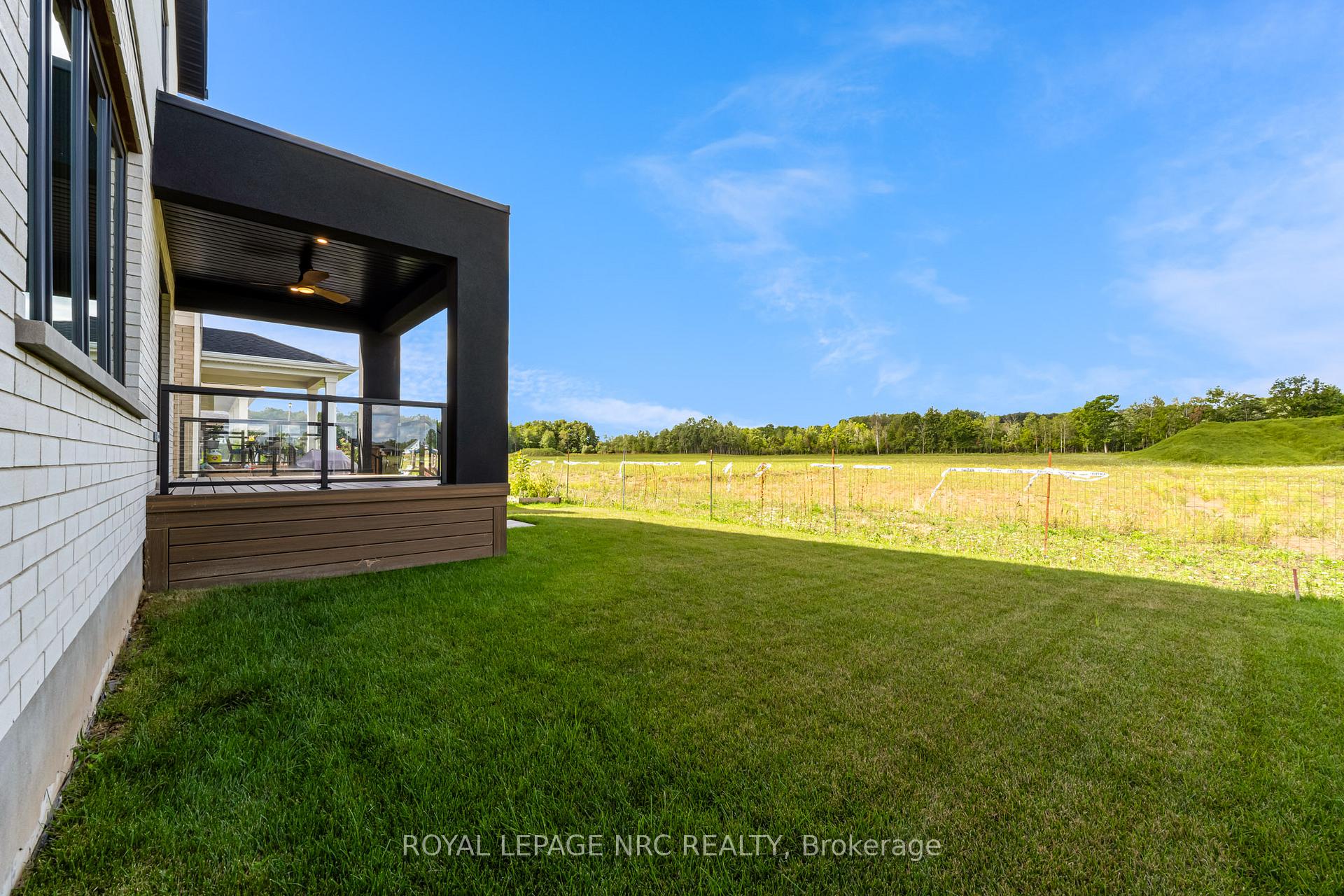 Photo 5 of 9 Arsenault Crescent, Pelham, Fonthill — HOMEH
