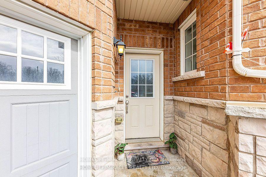 Photo 3 of 1633 Clitherow Street, Milton, Ford — HOMEH