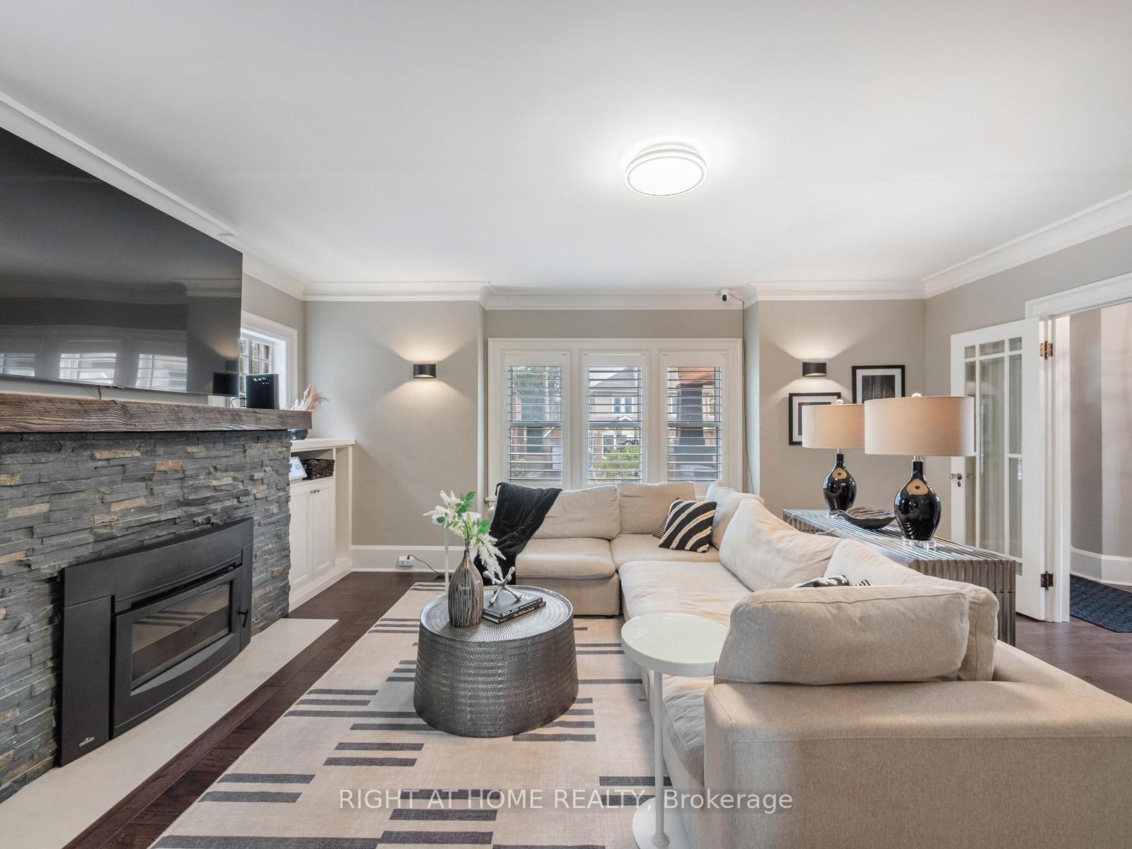 Photo 5 of 300 William Street E, Oshawa, O'Neill — HOMEH