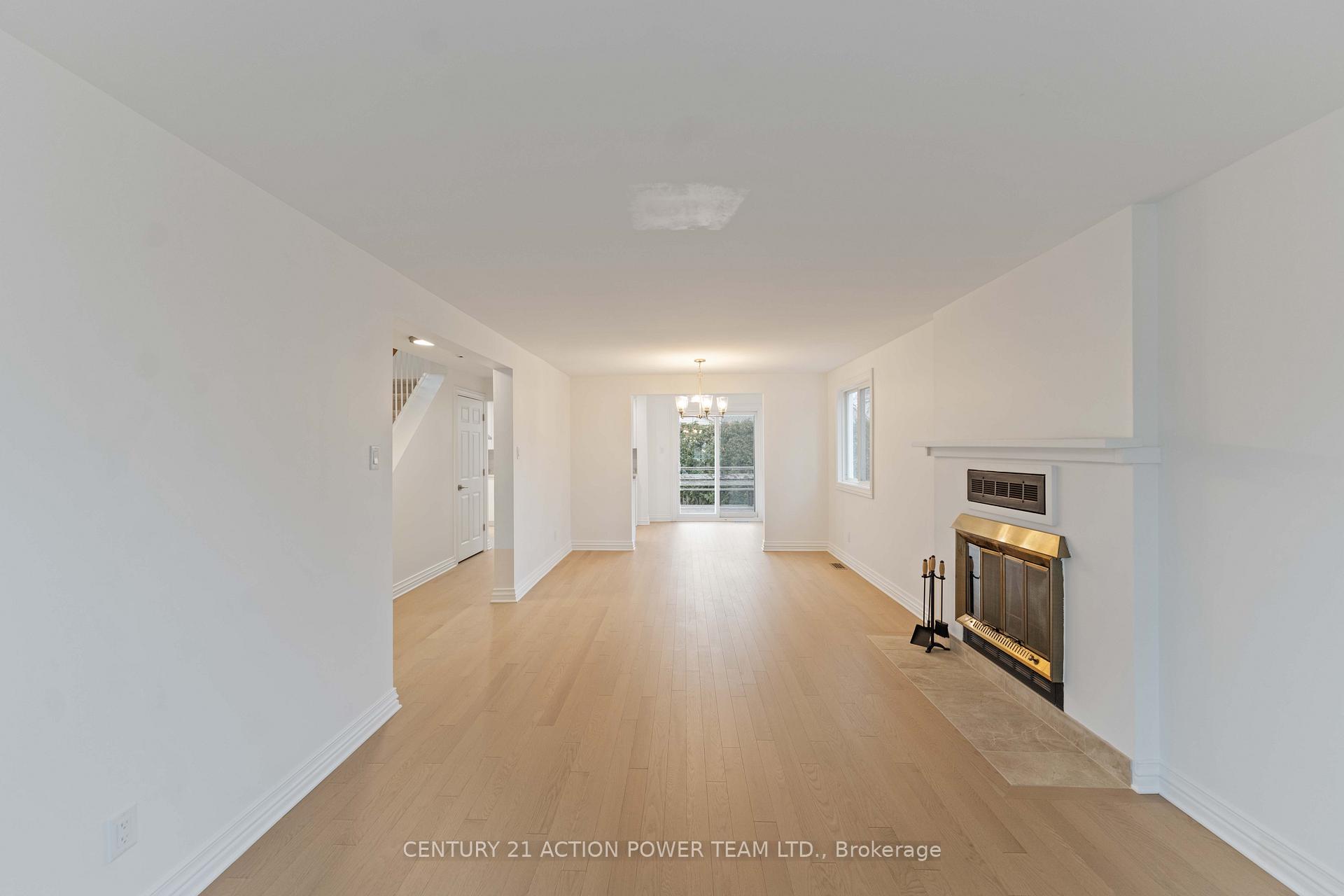 Photo 6 of Unit A, 427 Grassland Terrace, Ottawa, Queenswood Heights South — HOMEH