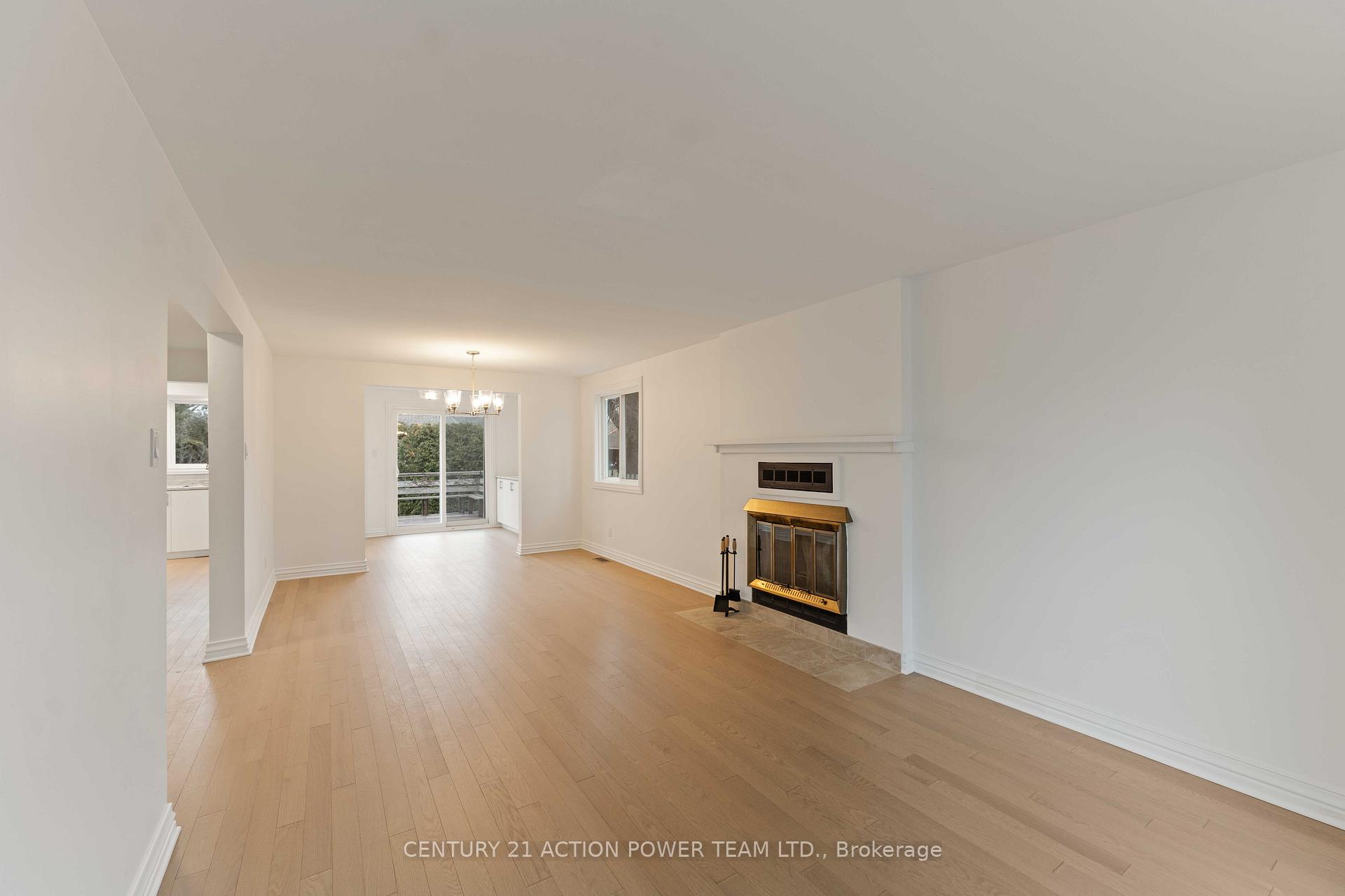 Photo 7 of Unit A, 427 Grassland Terrace, Ottawa, Queenswood Heights South — HOMEH