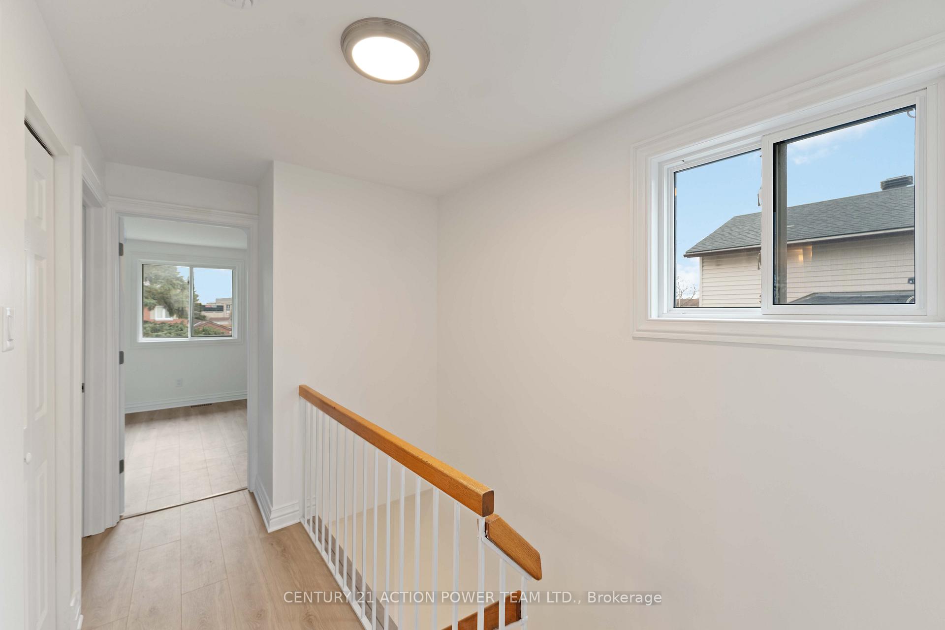 Photo 19 of Unit A, 427 Grassland Terrace, Ottawa, Queenswood Heights South — HOMEH