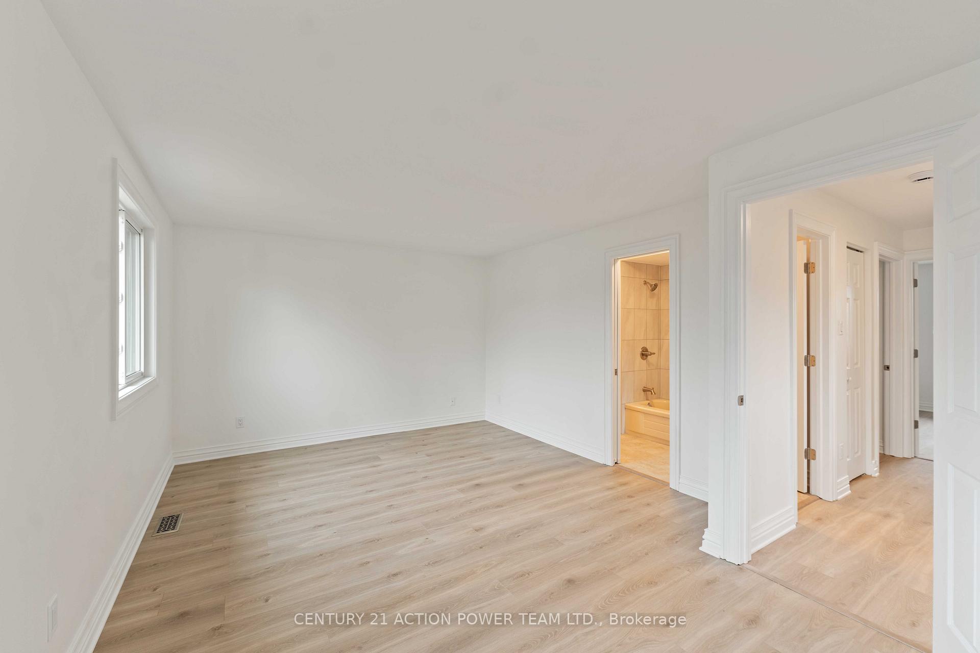 Photo 21 of Unit A, 427 Grassland Terrace, Ottawa, Queenswood Heights South — HOMEH
