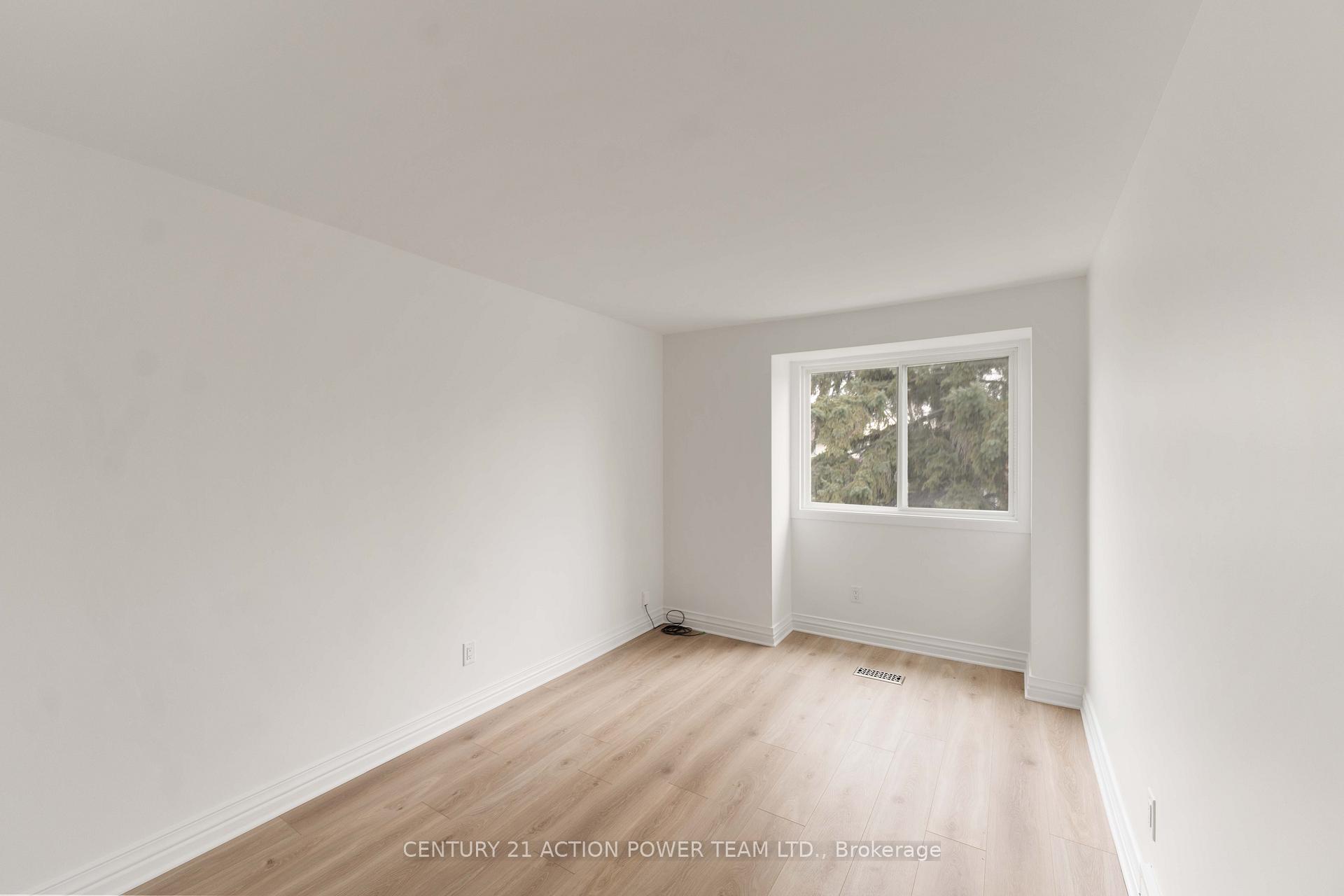 Photo 24 of Unit A, 427 Grassland Terrace, Ottawa, Queenswood Heights South — HOMEH