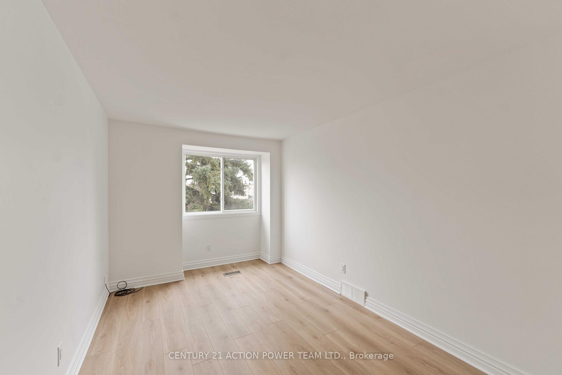 Photo 25 of Unit A, 427 Grassland Terrace, Ottawa, Queenswood Heights South — HOMEH