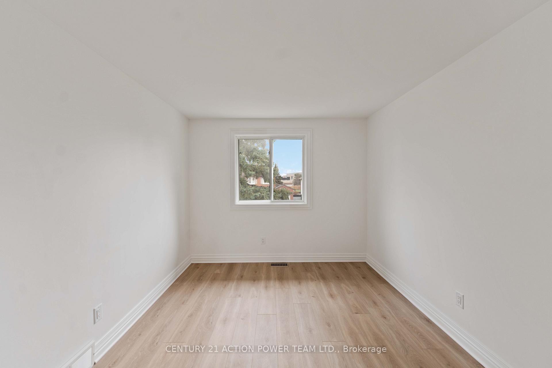 Photo 28 of Unit A, 427 Grassland Terrace, Ottawa, Queenswood Heights South — HOMEH