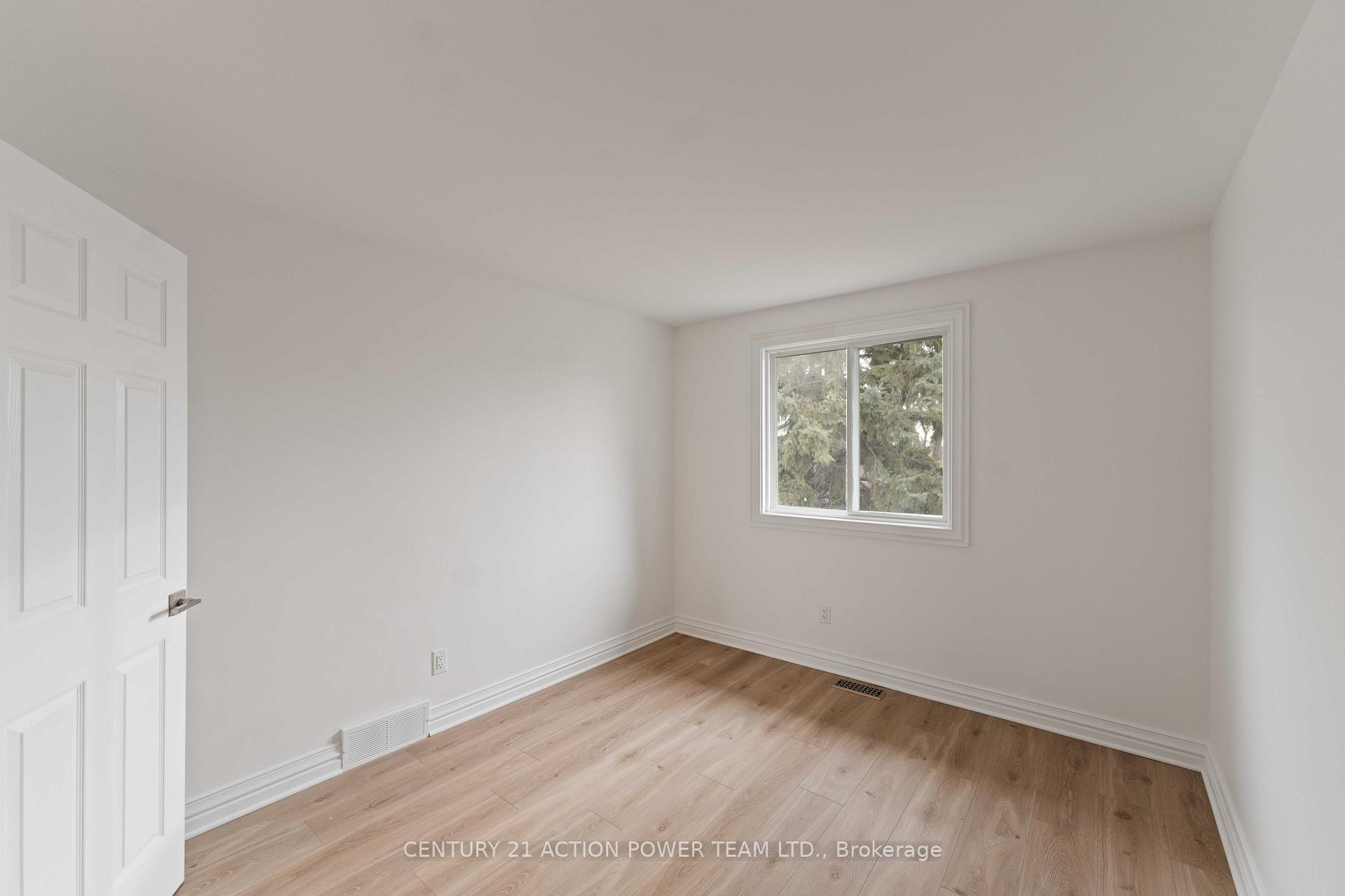 Photo 29 of Unit A, 427 Grassland Terrace, Ottawa, Queenswood Heights South — HOMEH