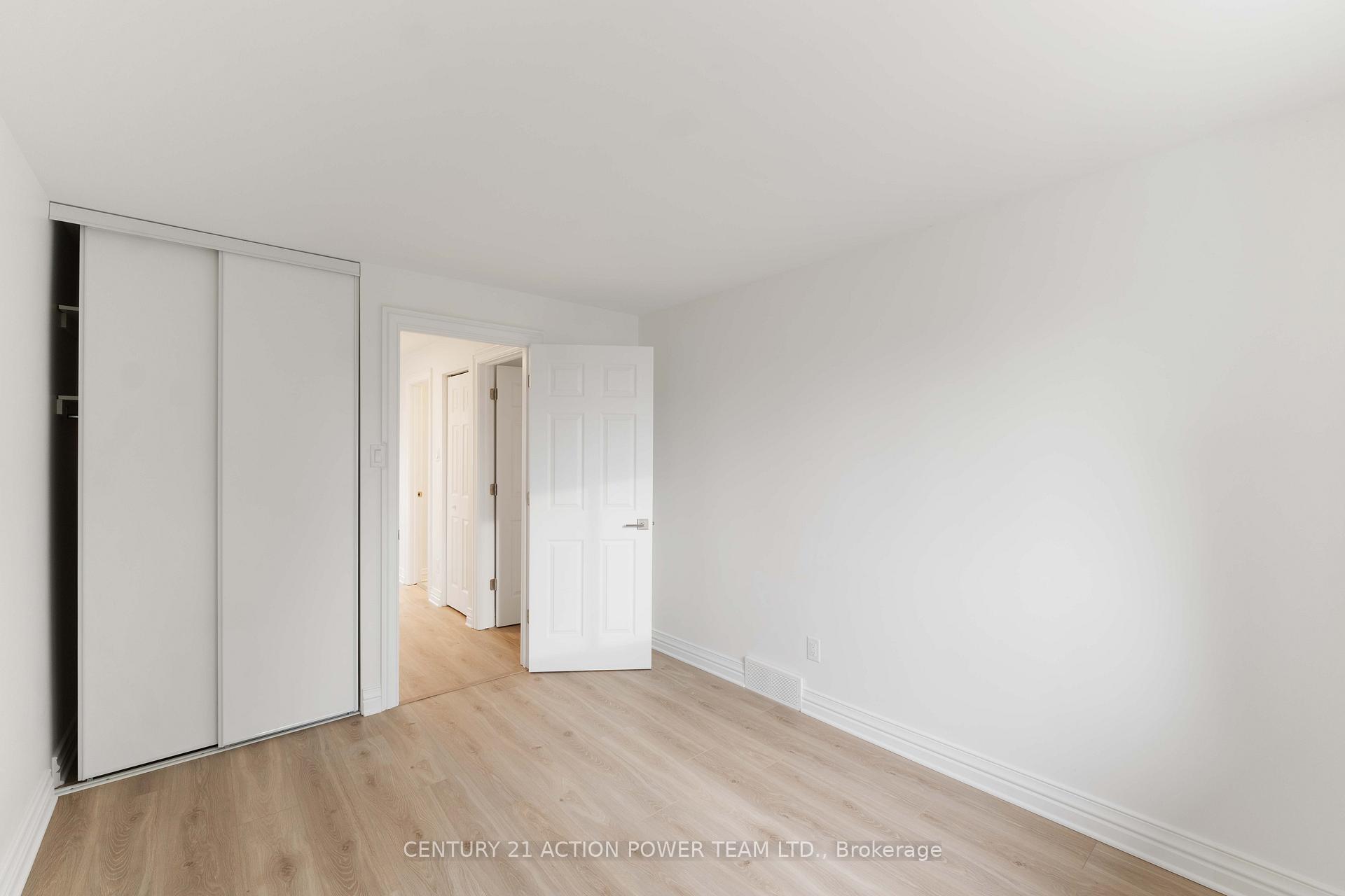 Photo 30 of Unit A, 427 Grassland Terrace, Ottawa, Queenswood Heights South — HOMEH